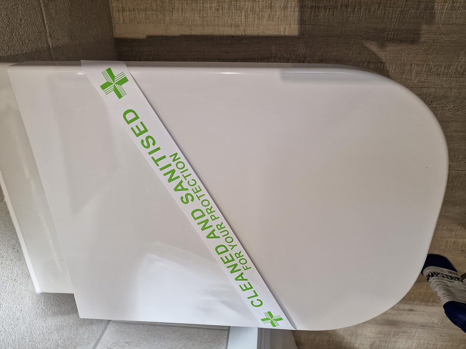 Paper Toilet Strip Hygiene Sanitary Cleaned Sanitise B&B Hotel Guest House 250 Strips Per Pack 500mm X 40mm - Airbnb 3 812HPUKwi0L. AC SL1500