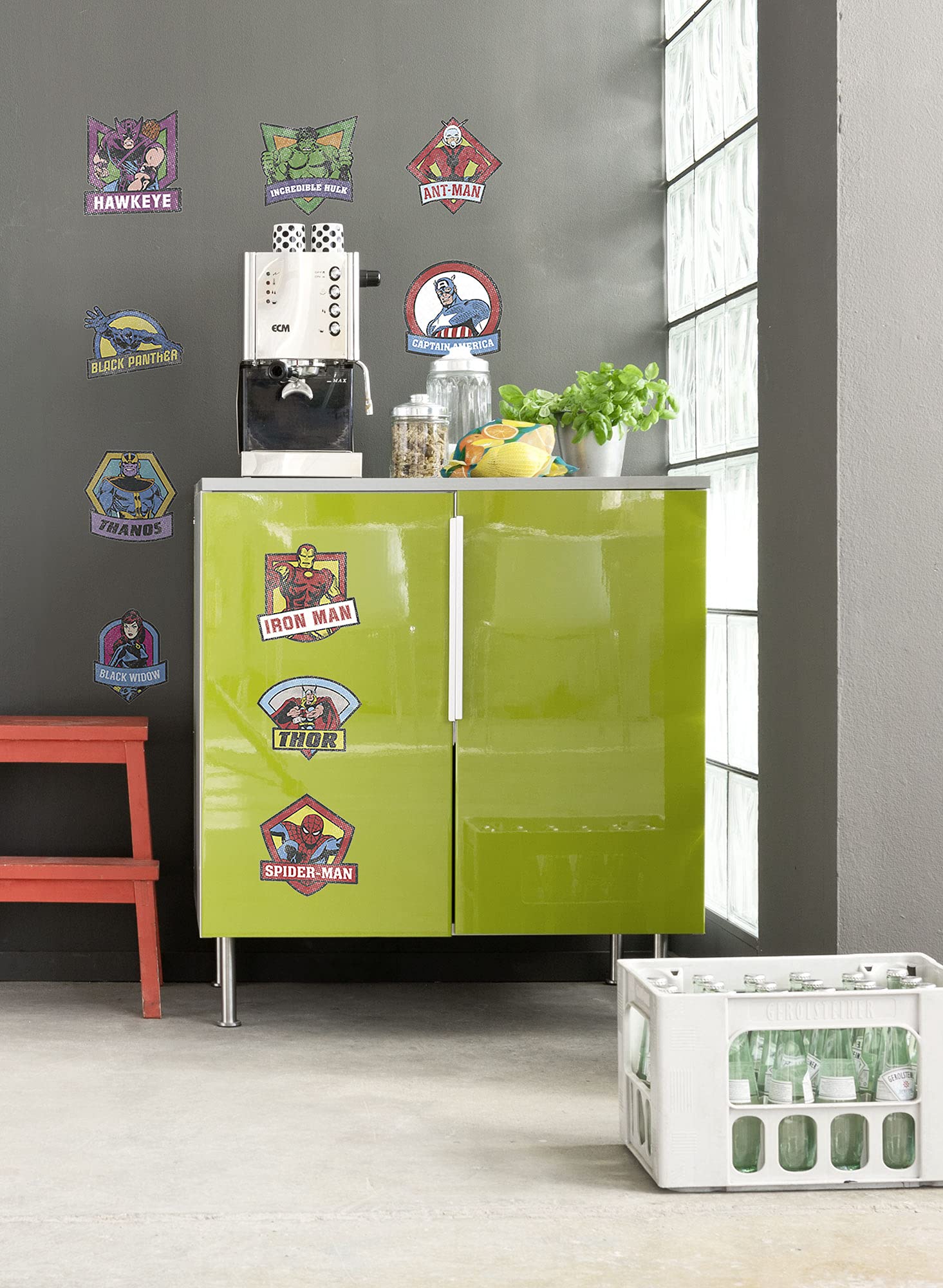 Komar Marvel Wall Sticker Avengers Badges, 50 x 70 cm (Width x Height), 10 Pieces, Decorative Stickers, Wall Stickers