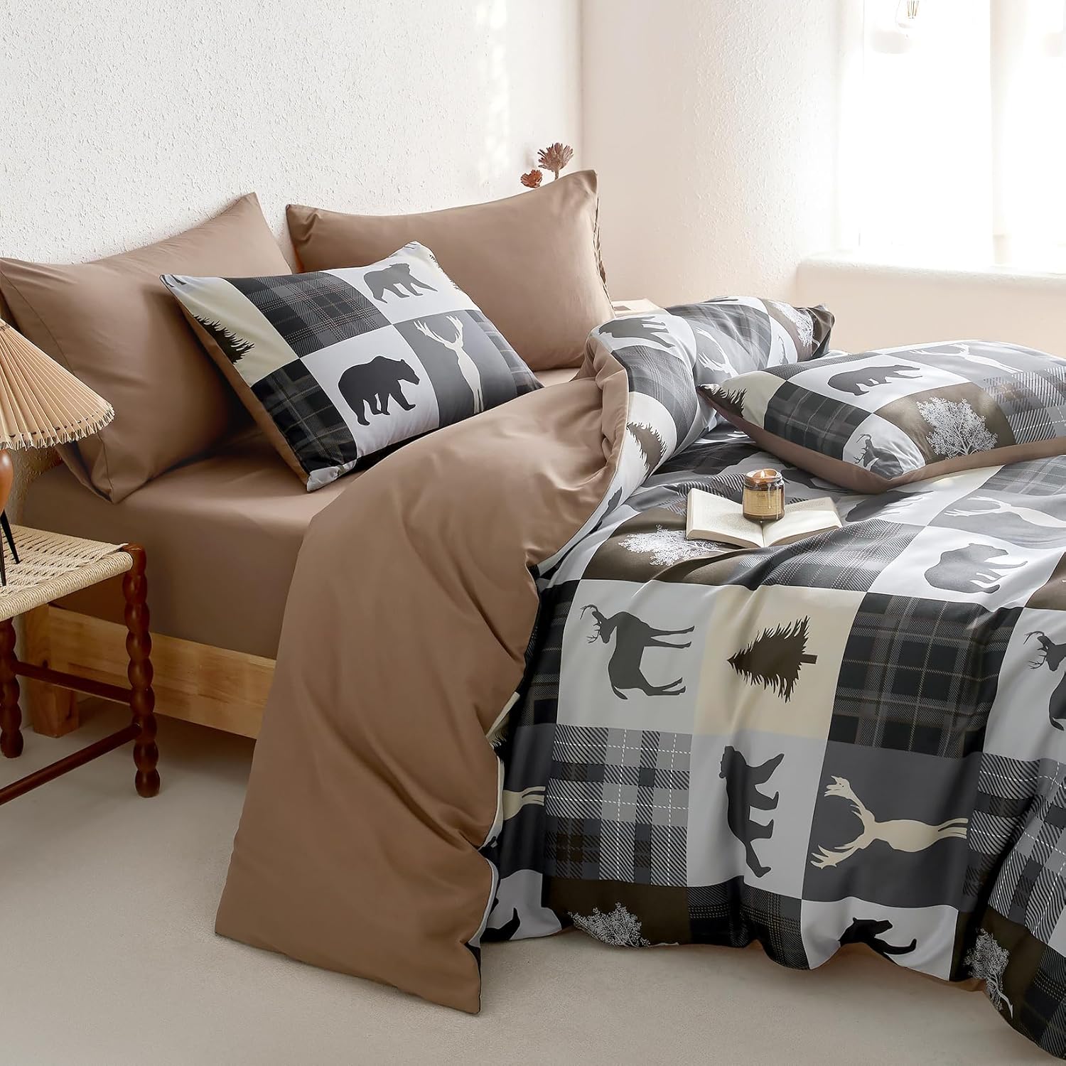 Wake In Cloud - Rustic Comforter Set, Cabin Christmas Lodge Western Country Bear Deer Moose Woodland RV Outdoor Theme, Soft Lightweight Bedding, 3 Pieces, Gray Brown, Full Size