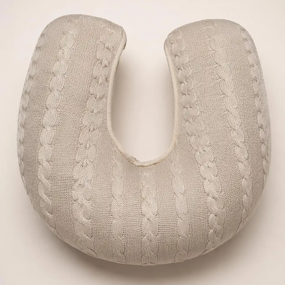 Almofada Para Amamentação Em Tricot Macia Confortável Apoio Ergonômico Para Amamentar Bebê (Areia)