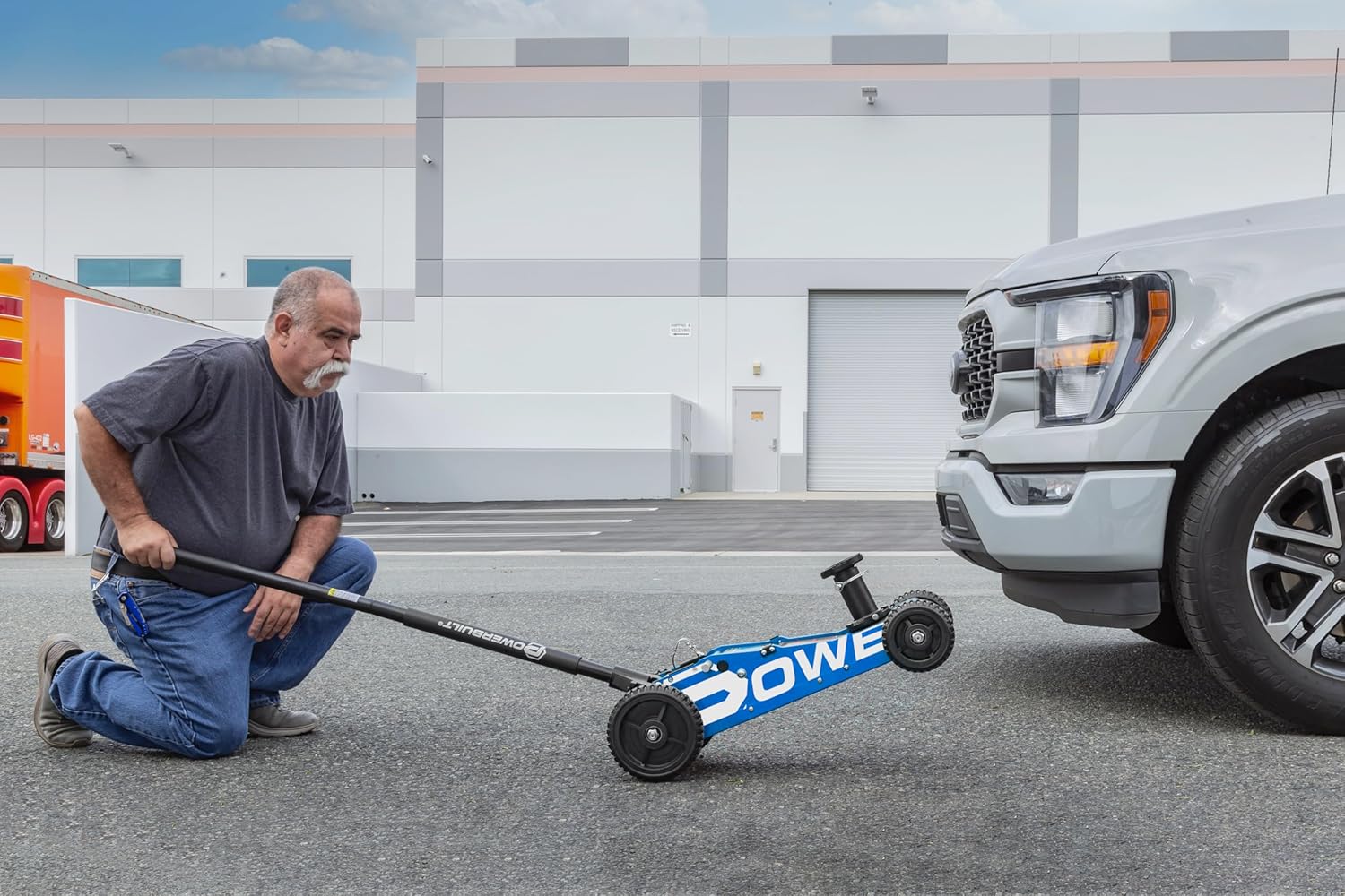 Powerbuilt 2.5 Ton Big Wheel Off Road Jack, Vehicle Lift for Trucks, SUVs, ATVs Offroad Vehicles, Oversized Wheels for Rugged Terrain, 5000 LB Capacity, Blue 620620ECE