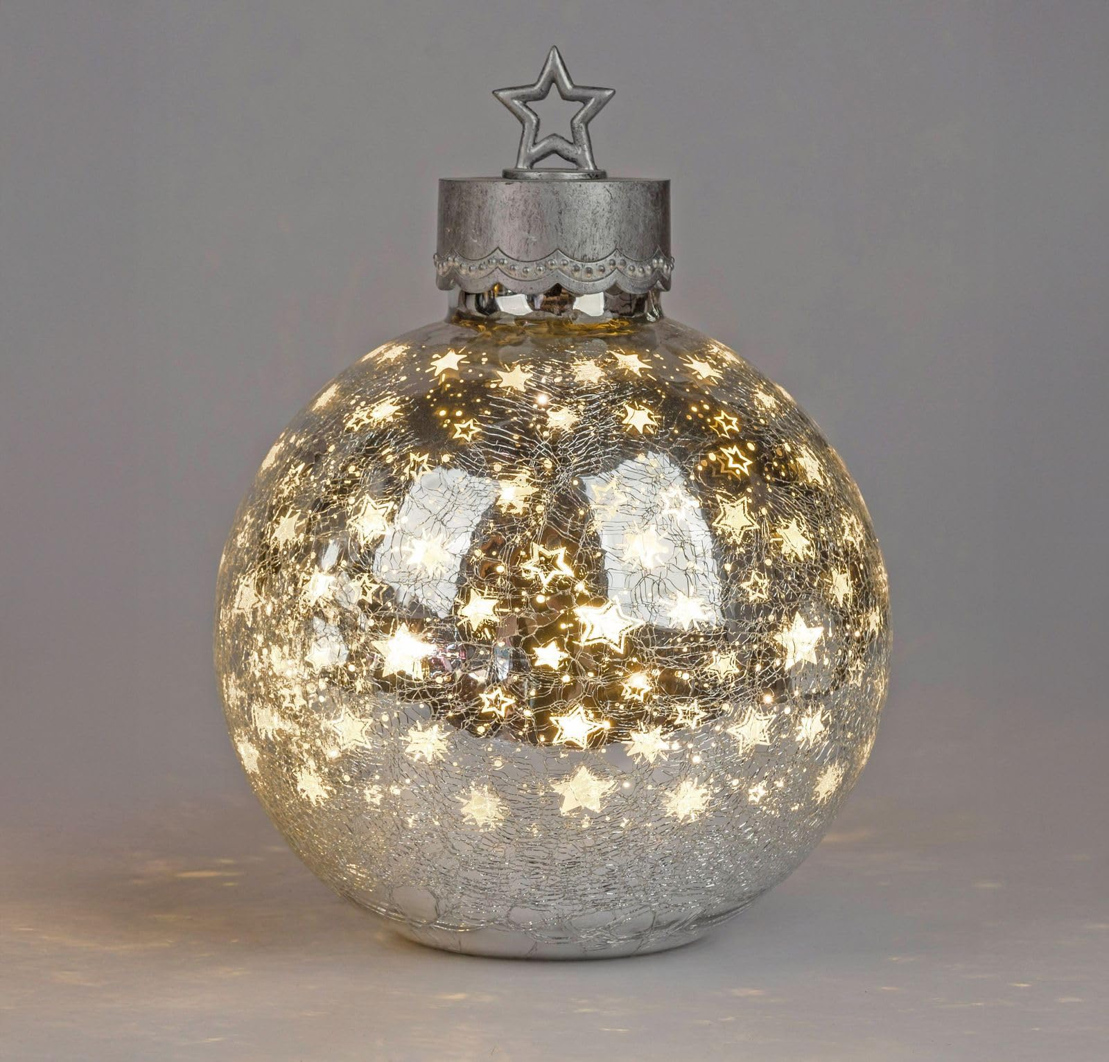 formano LED Deko-Kugel 35cm Silber Sterne Glaskugel mit Timer 6h/18h beleuchtet - inkl. Batteriebetrieben - Herbst Winter Weihnachtsdeko für Tisch Regal Fensterbank