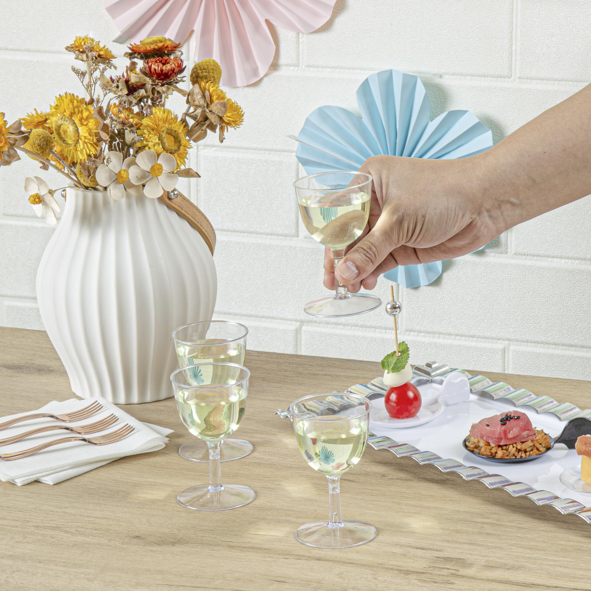 Amazon.com | Restaurantware 2 Ounce Mini Wine Glasses 100 Disposable  Plastic Wine Glasses - Recyclable Crack Resistant Clear Plastic Disposable  Wine Goblets For Parties or Weddings: Champagne Glasses