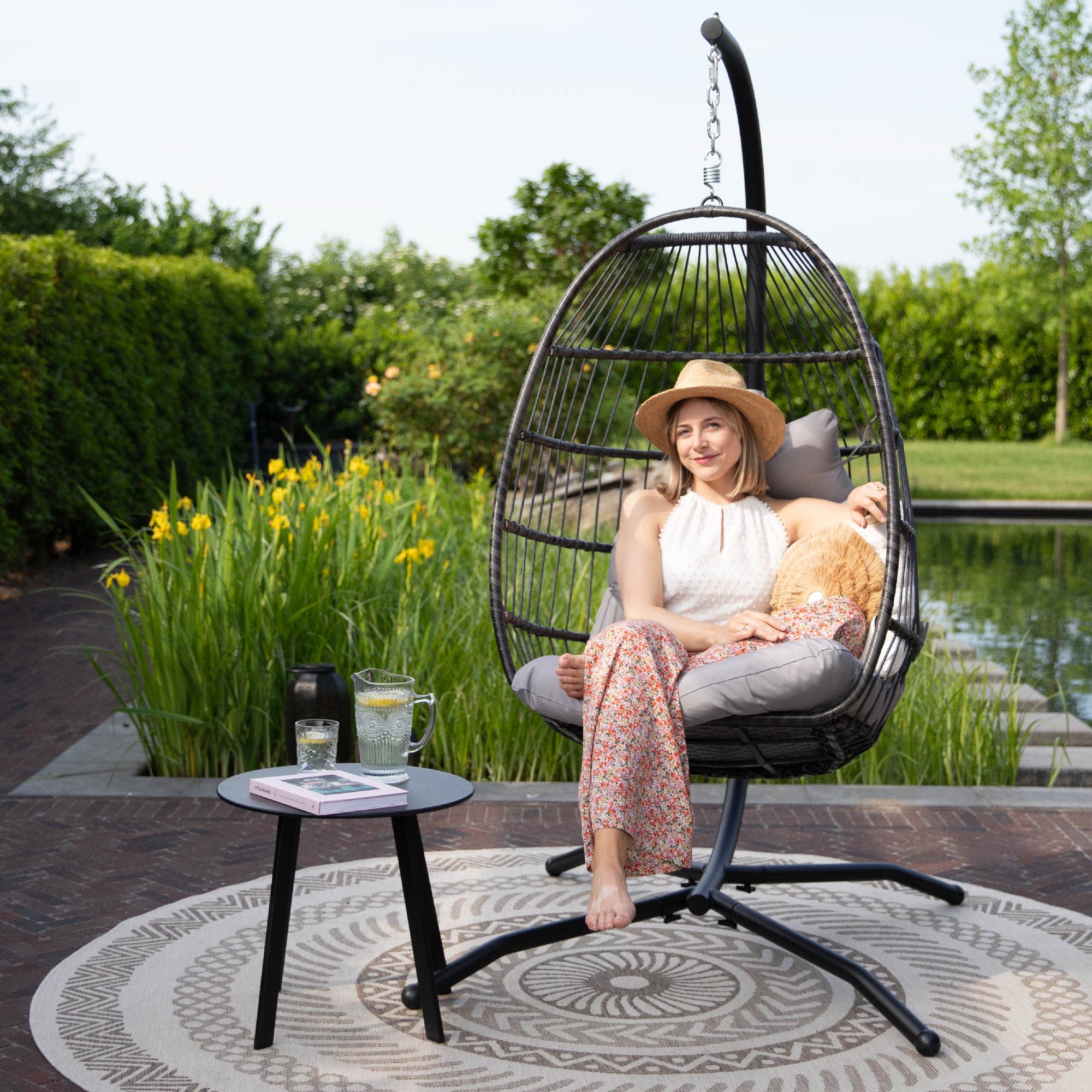 VITA5 Hängesessel mit Gestell - Bequemer Hängekorb Sessel - Rattan Hängesessel Outdoor und Indoor - Boho Egg Schaukel für Terrasse&Leseecke - 150 kg Tragkraft (Grau)