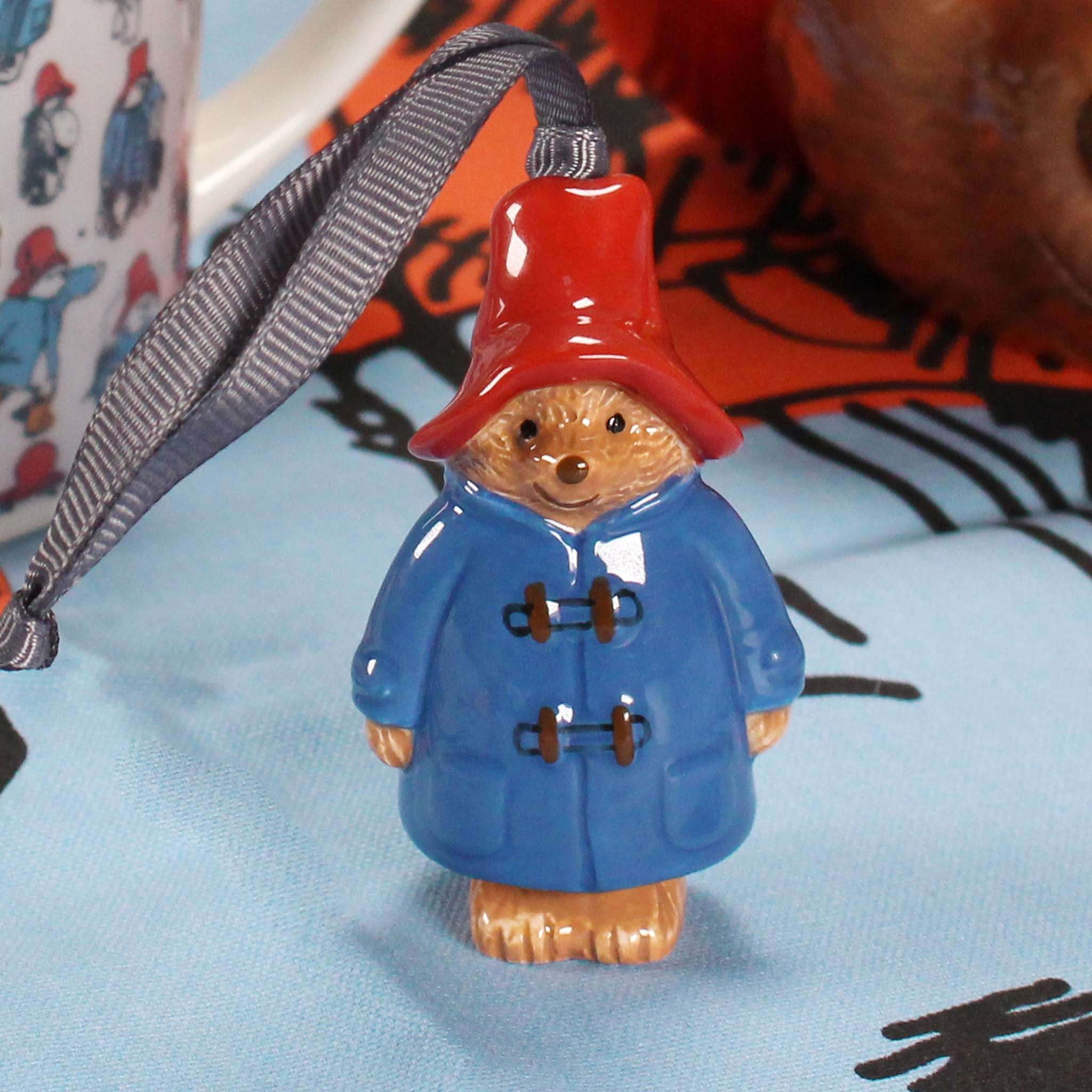 Half Moon Bay Ornamento decorativo da appendere, 5,1 x 2,5 cm, statuetta iconica a forma di orso Paddington