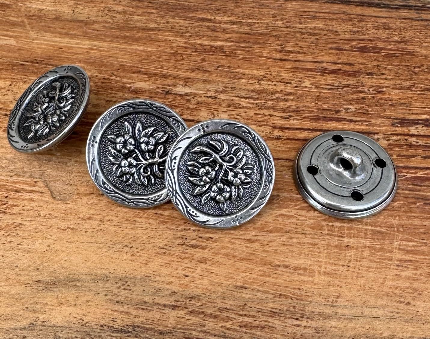 Traditional Buttons Antique Silver Coloured Flower Flat Metal Buttons with Eyelet 18 mm or 20 mm (20 mm) Pack of 10 - Image 3