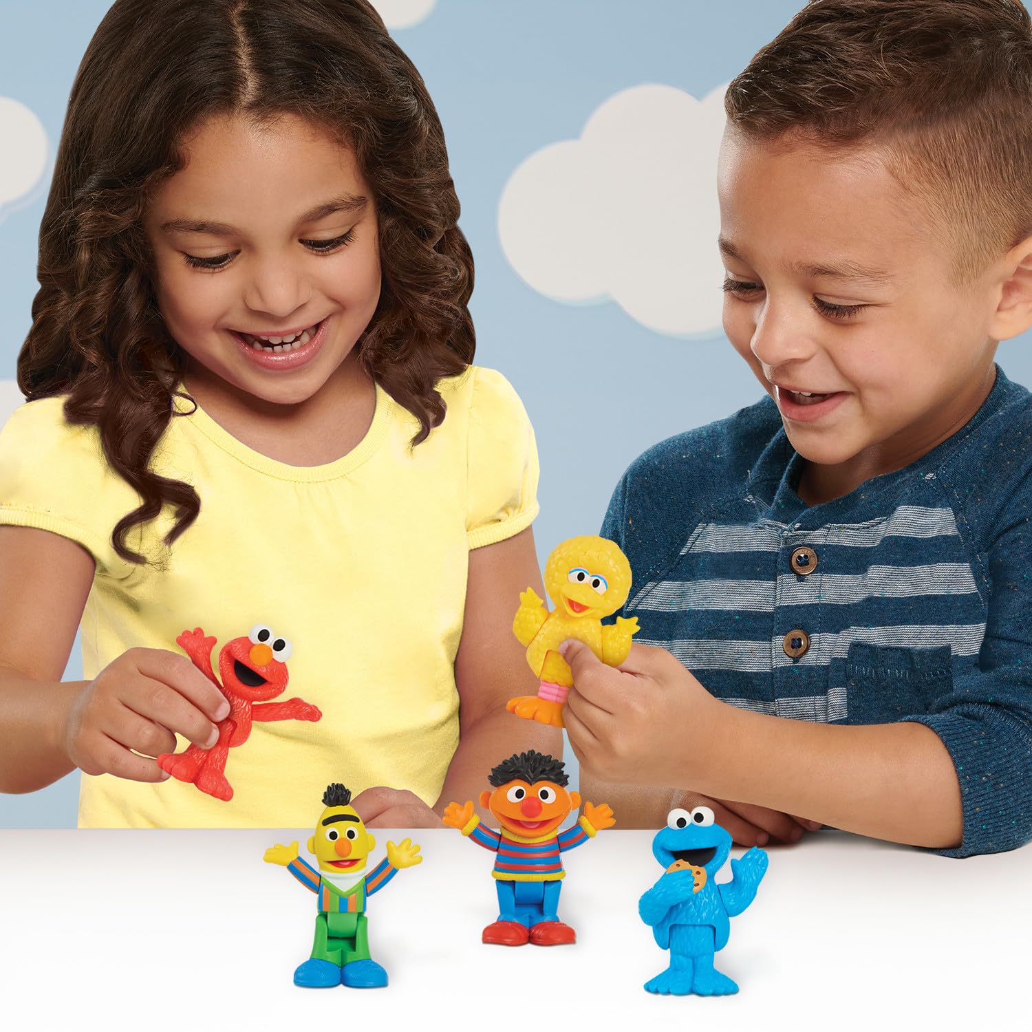 Just Play Sesame Street Neighborhood Friends 6-Pack Collectible Figures, 8 cm Poseable Elmo, Cookie Monster, Big Bird, Oscar - Image 2