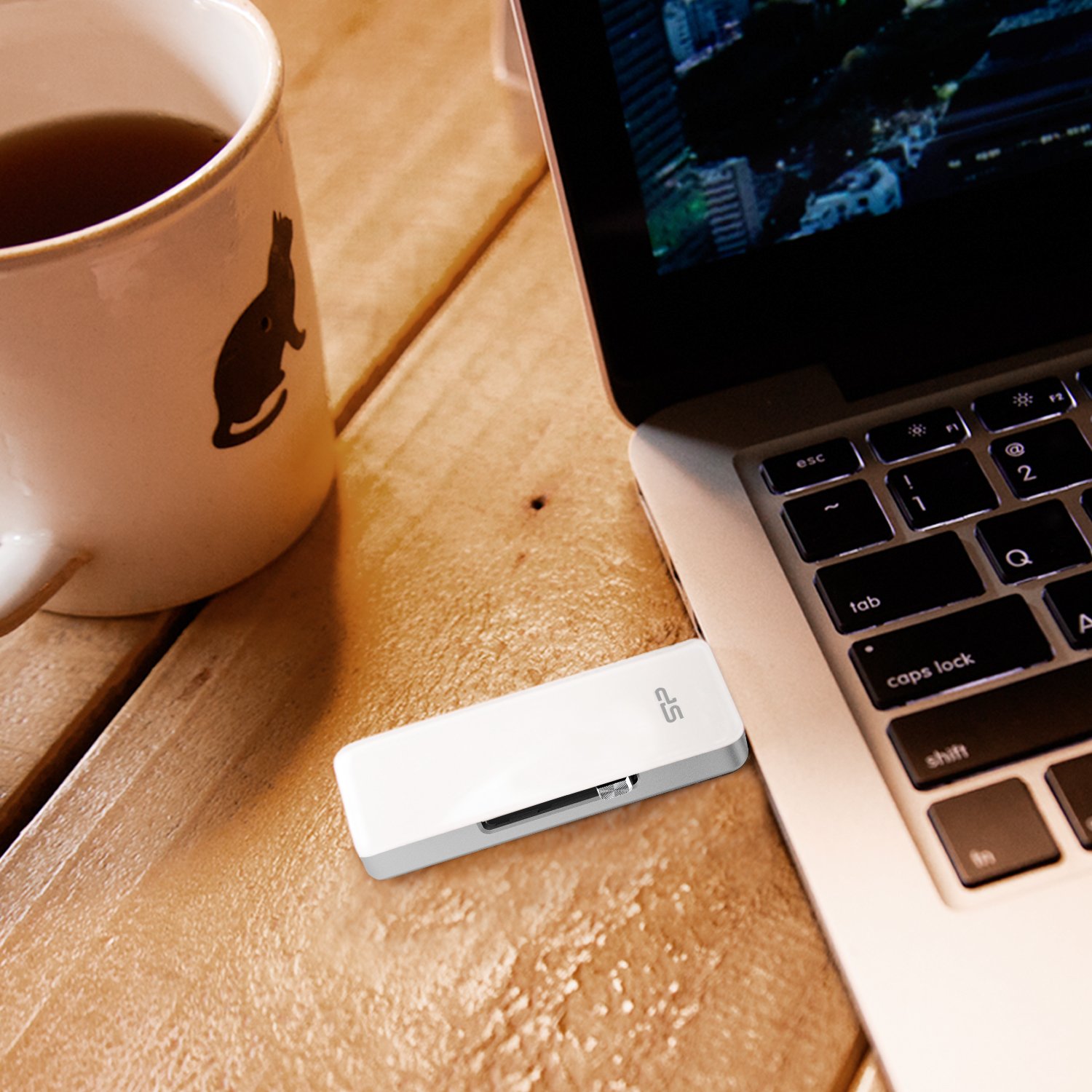 Amazon | シリコンパワー Lightning & USB3.0対応メモリ 32GB MFI認証