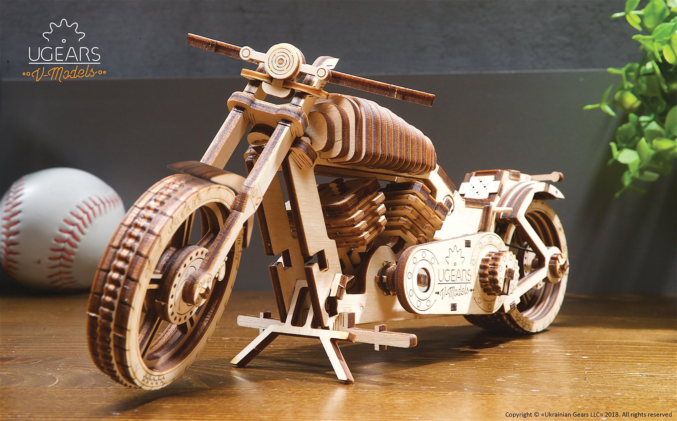 UGEARS maqueta Moto para Montar - Motocicleta Puzzle 3D Adultos - Modelo mecánico de Moto uniqo - maquetas Madera - Rompecabezas Madera 3D para Construir - Kits de construcción 3D (Motocicleta VM-02)