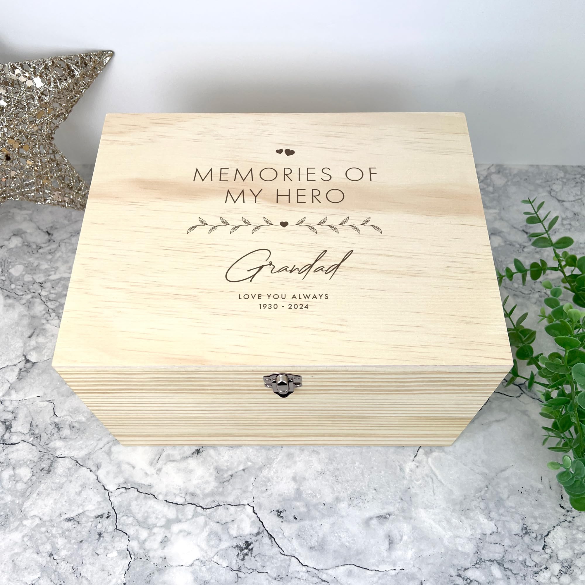 Caja de recuerdos de madera de pino personalizada con versículo personalizado, texto y foto, regalo para mamá, papá, abuela, abuelo, 30 x 22,9 x 18 cm
