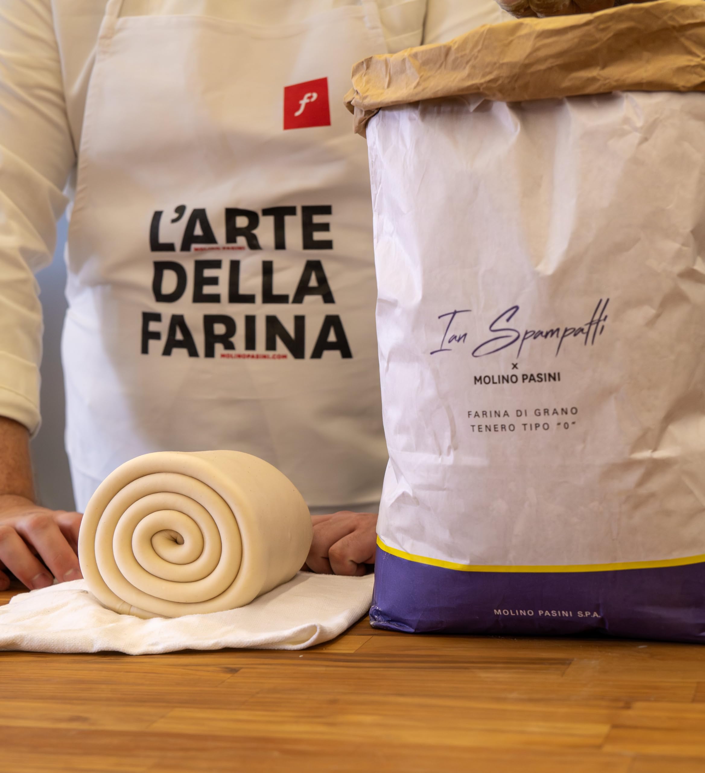 Ian Spampatti Handwerklicher Panettone mit Pistazie und Sauerteig, 1 kg