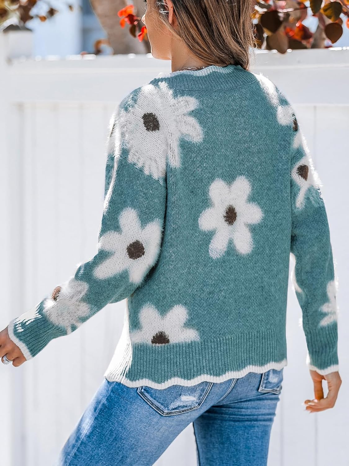 CUPSHE Womens Sweaters Long Sleeve Fall Sweater Trendy 2025 Floral V Neck Jumper Tops - Image 4