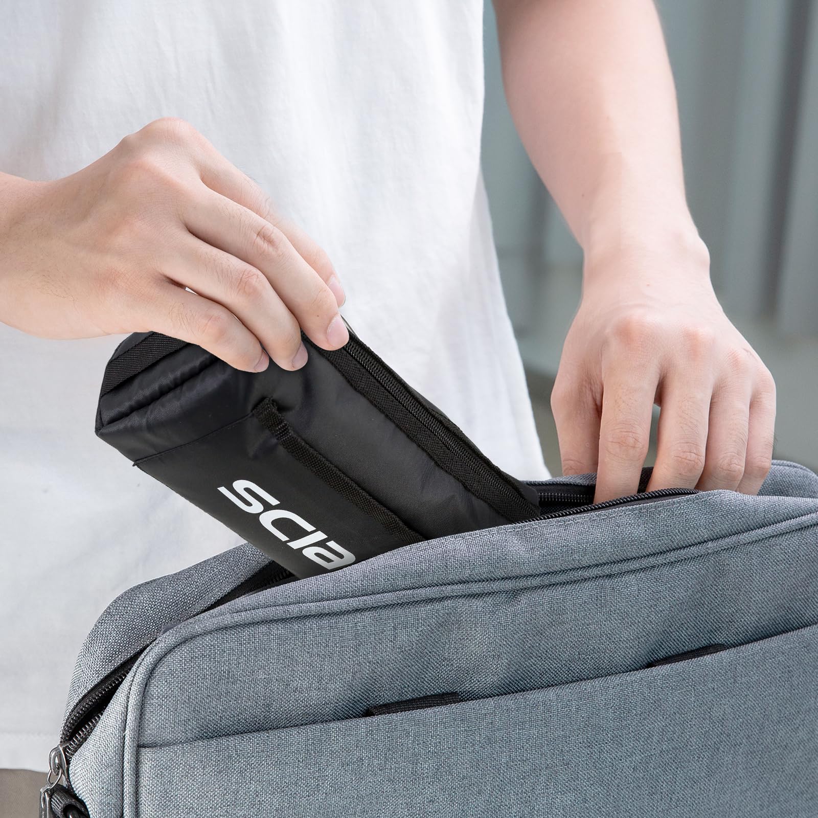 Scian Tensiómetro manual manguito de brazo 22–42 cm con estetoscopio de doble cabeza y estuche de transporte enfermera, médico, mayores, uso doméstico (negro)