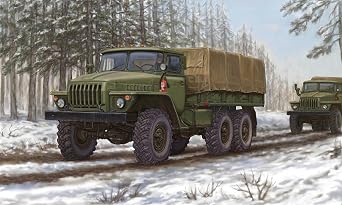 Trumpeter Russian URAL-4320 Truck Model Kit