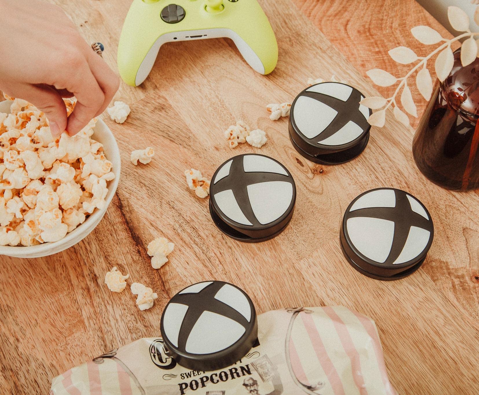 Amazon.com: Xbox Logo Heavy Duty Chip Clips, Set of 4 | Plastic