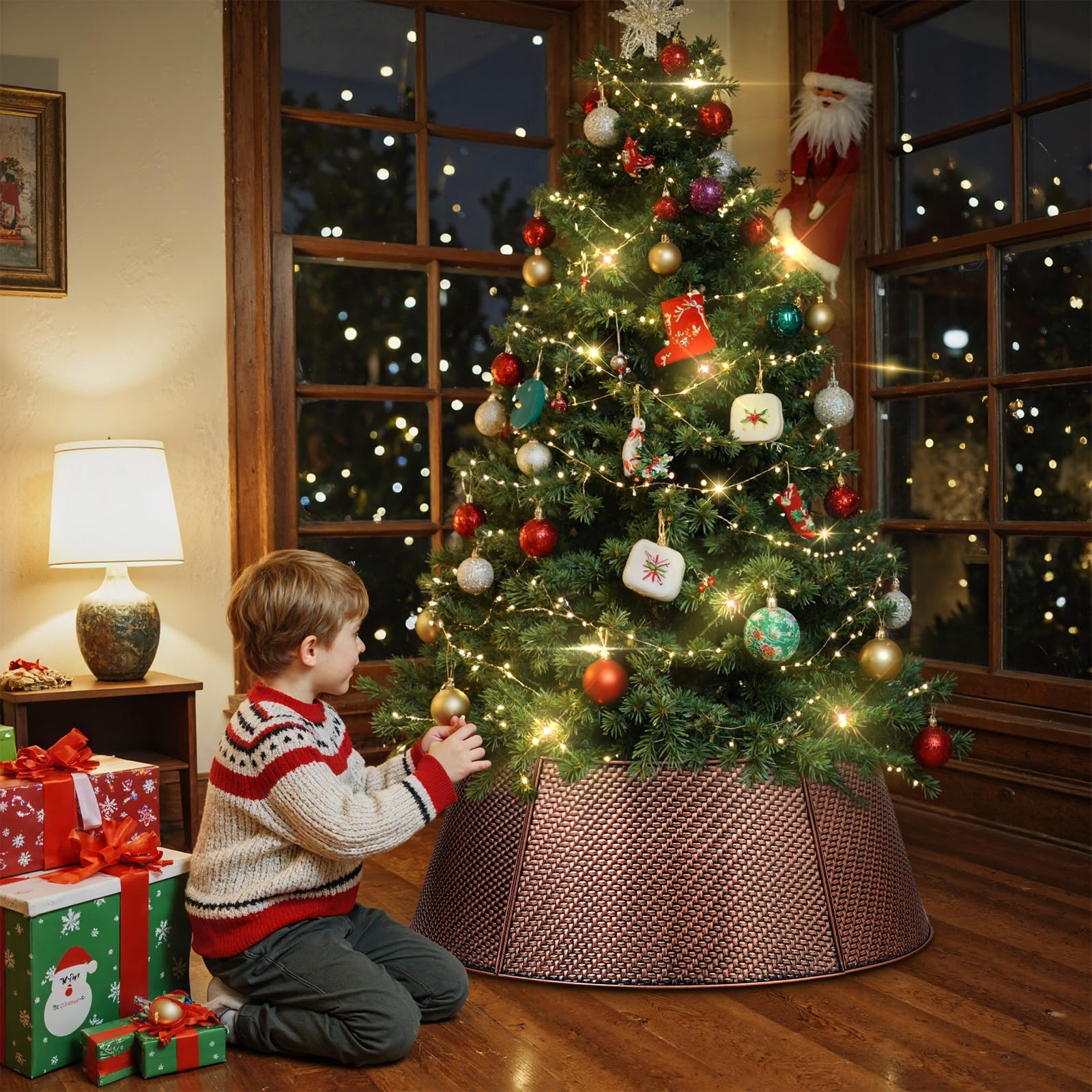 Decoratie Voor Kerstboom Hangt Op Een Raadsel. Kerstdecoratie - Concept