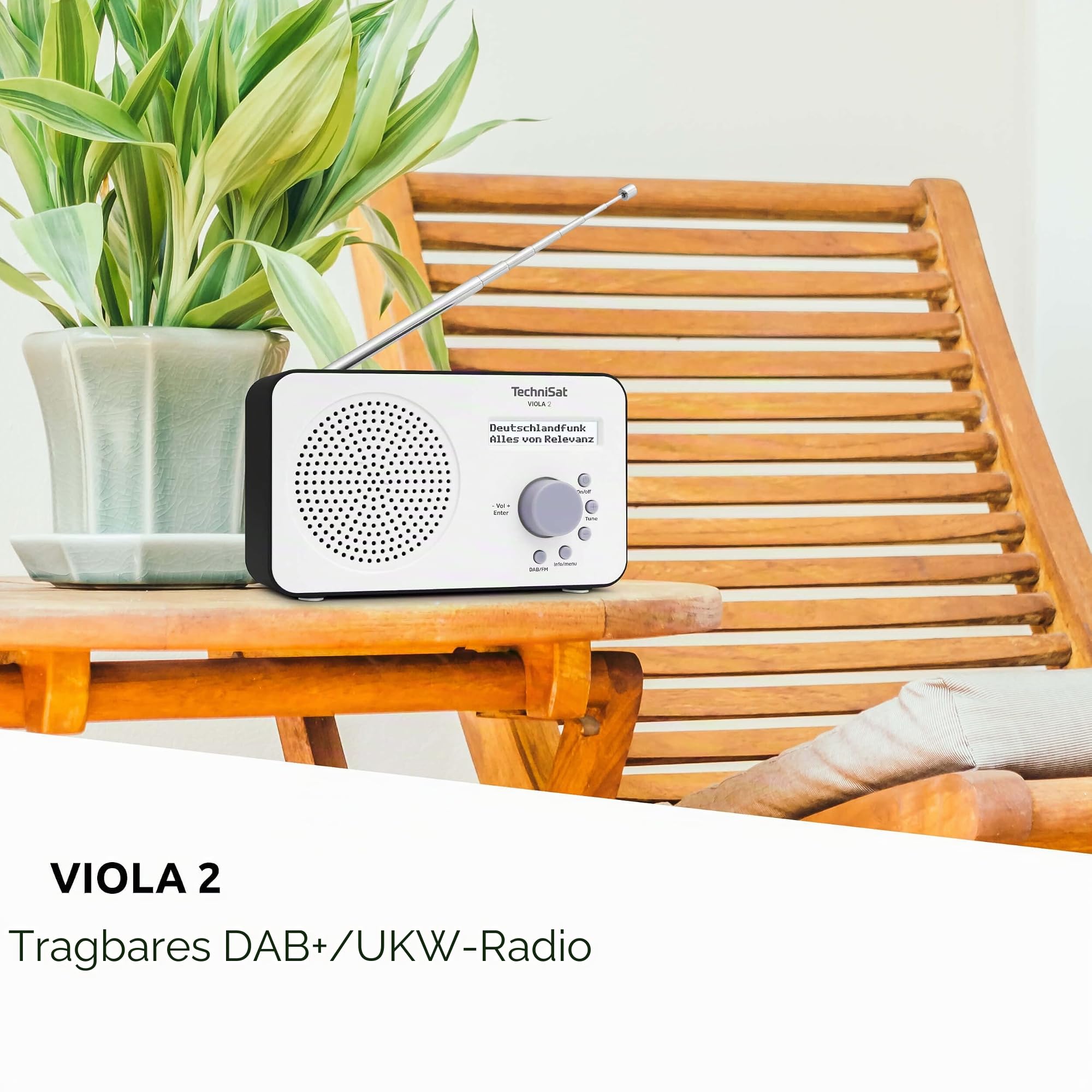 TechniSat Viola 2 - tragbares DAB Radio (DAB+, UKW, Lautsprecher, 1 Watt RMS) weiß/schwarz & Amazon Basics AA-Alkalibatterien, leistungsstark, 1,5 V, 20 Stück (Aussehen kann variieren)
