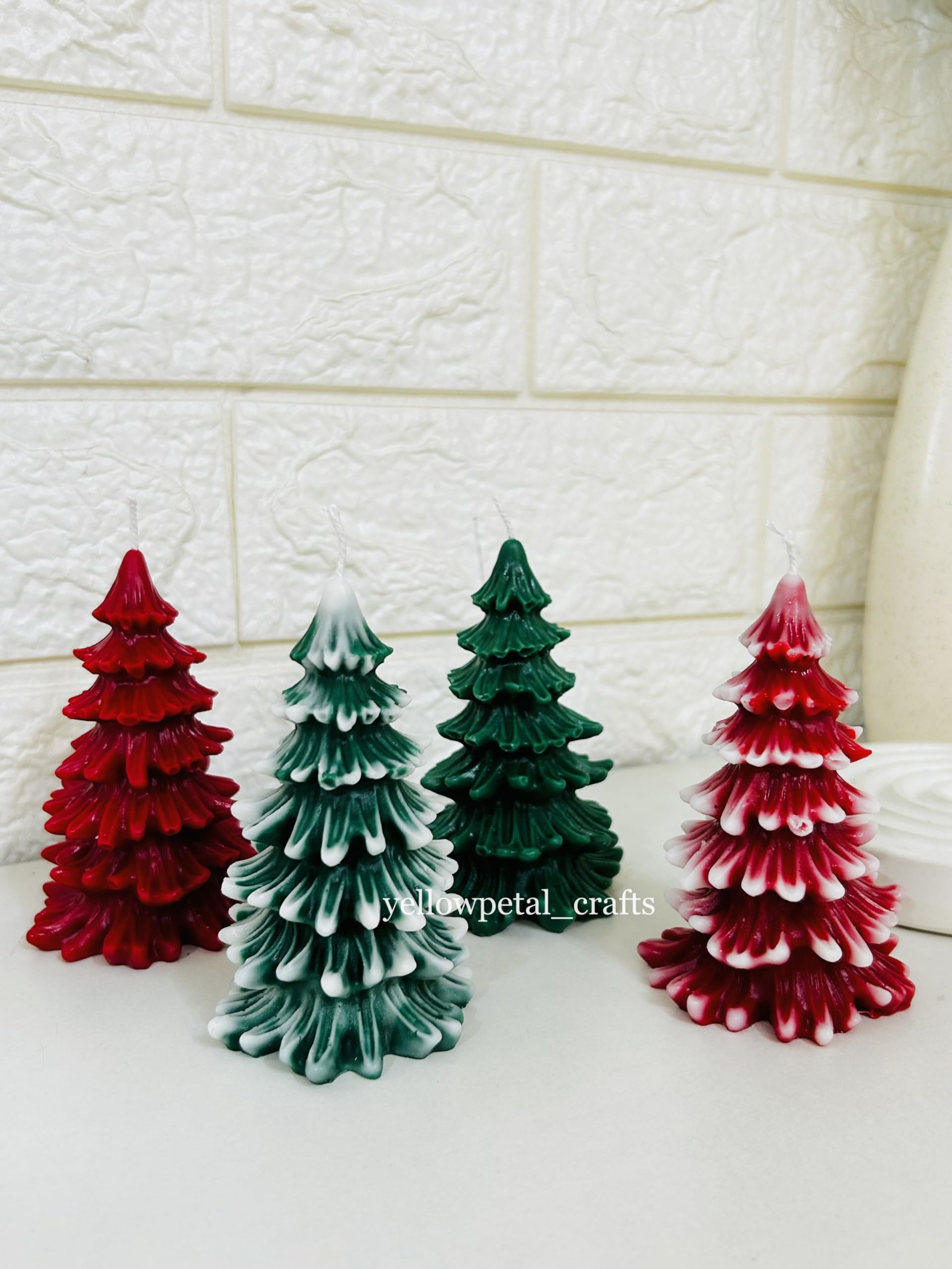 Red Christmas Candles - Vanilla Scented Gift Set -4 Red Christmas Candles - Vanilla Scented Gift Set -4