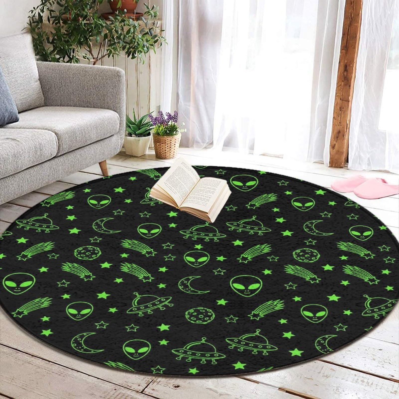 Amazon.com: Classic Circle Area Rug, Green Alien Moon Planet Black 