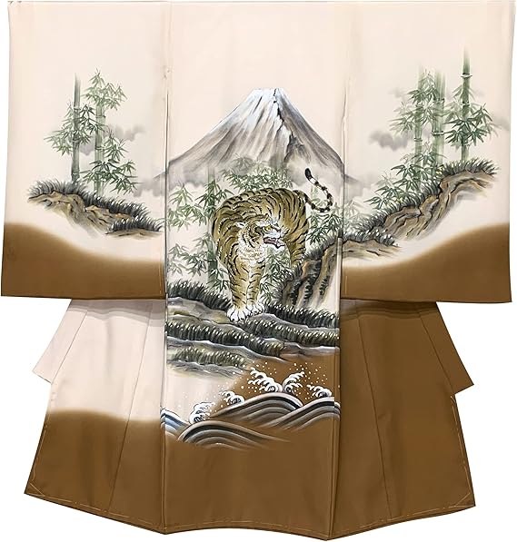 Amazon Co Jp 京都室町st お宮参り 男の子 着物 正絹 日本製 素描風 赤ちゃんのお祝い着 初着 産着 生成りｘ金茶 虎と富士 Hbu859 ファッション