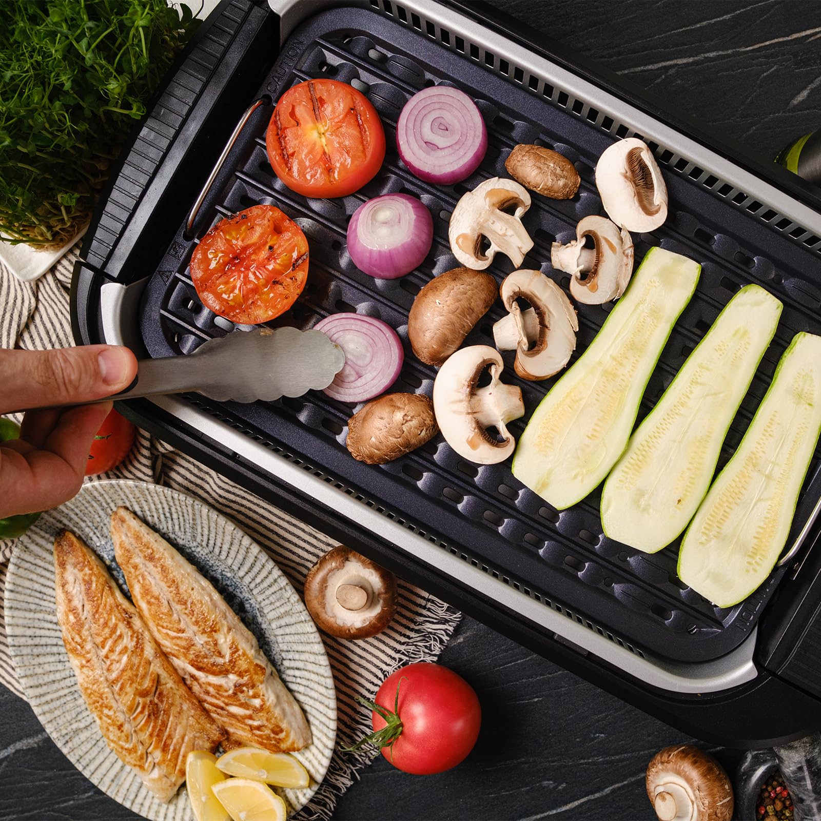 CUSIMAX Elektrogrill Tischgrill 1500W mit Deckel, Antihaftbeschichtung Grillplatte & Griddleplatte, Smokeless Grill mit Einstellbarer Thermostat
