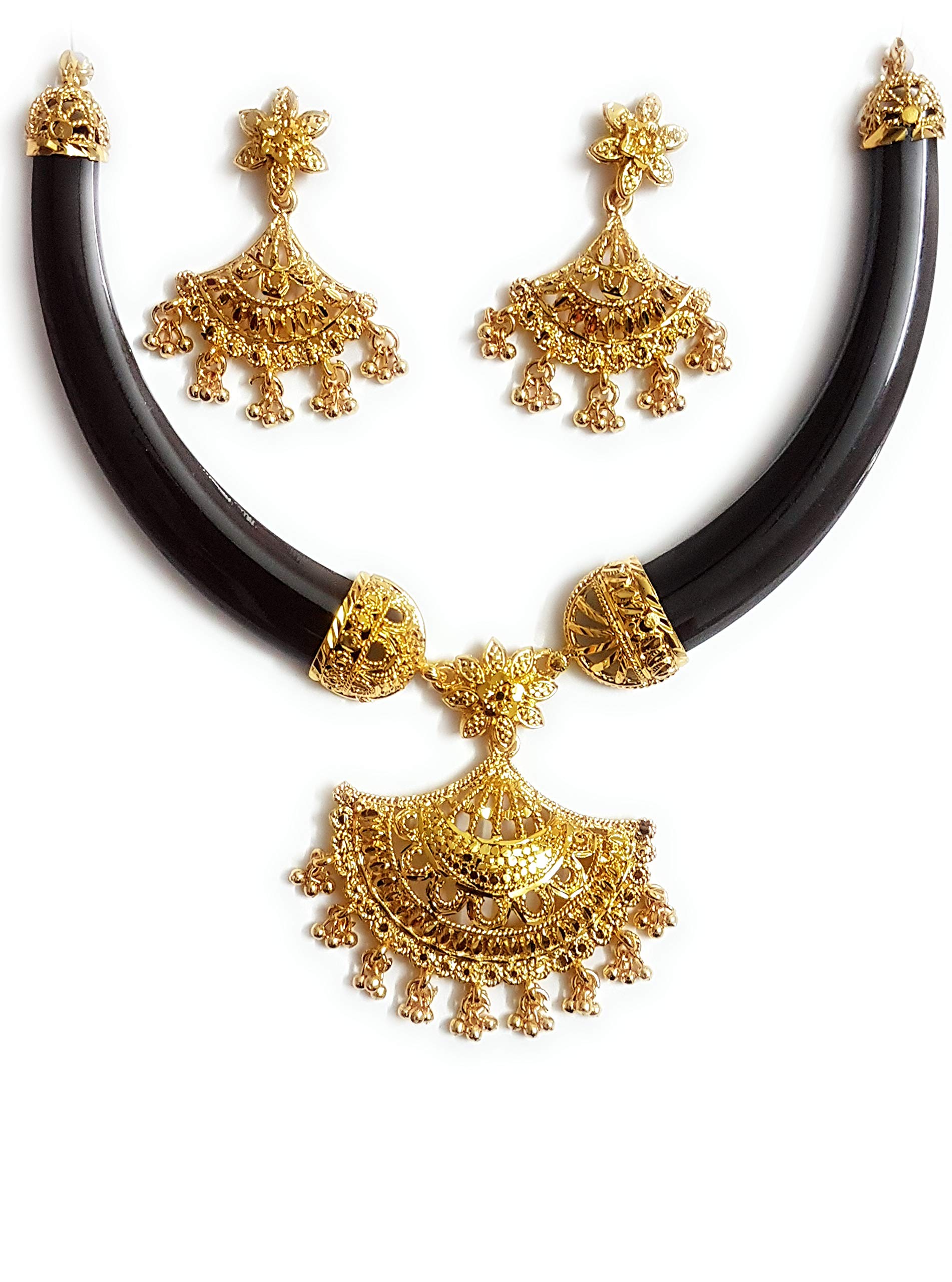 Neckless Fashion Jewellery R5(Black) and Necklace Set.