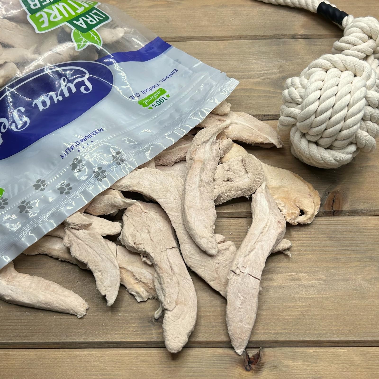 Lyra Pet® 5 kg (25x200 g) Entenbrust gefriergetrocknet - Snack für Hunde | Aus Entenfleisch - Idealer Belohnungs-/Trainingssnack - Hundefutter auch für Welpen & Senioren - Proteinreich & fettarm