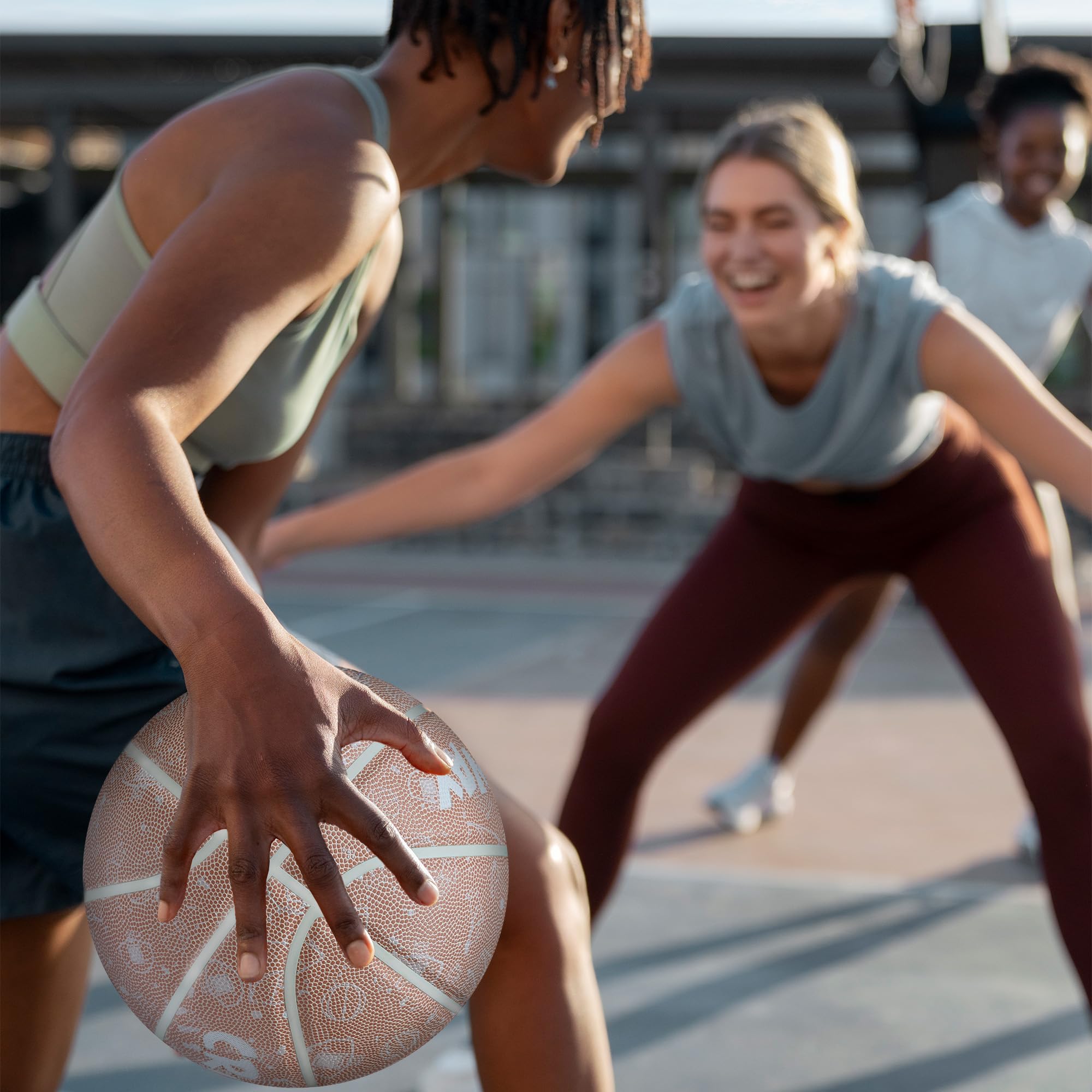 Streetstyle-Basketball mit Luftpumpe und Tasche, Größen 7-6-5, für drinnen und draußen. Feuchtigkeitsabsorbierendes PU-Leder, für Männer, Frauen, Jugendliche, Schüler, Basketballfans und Amateure