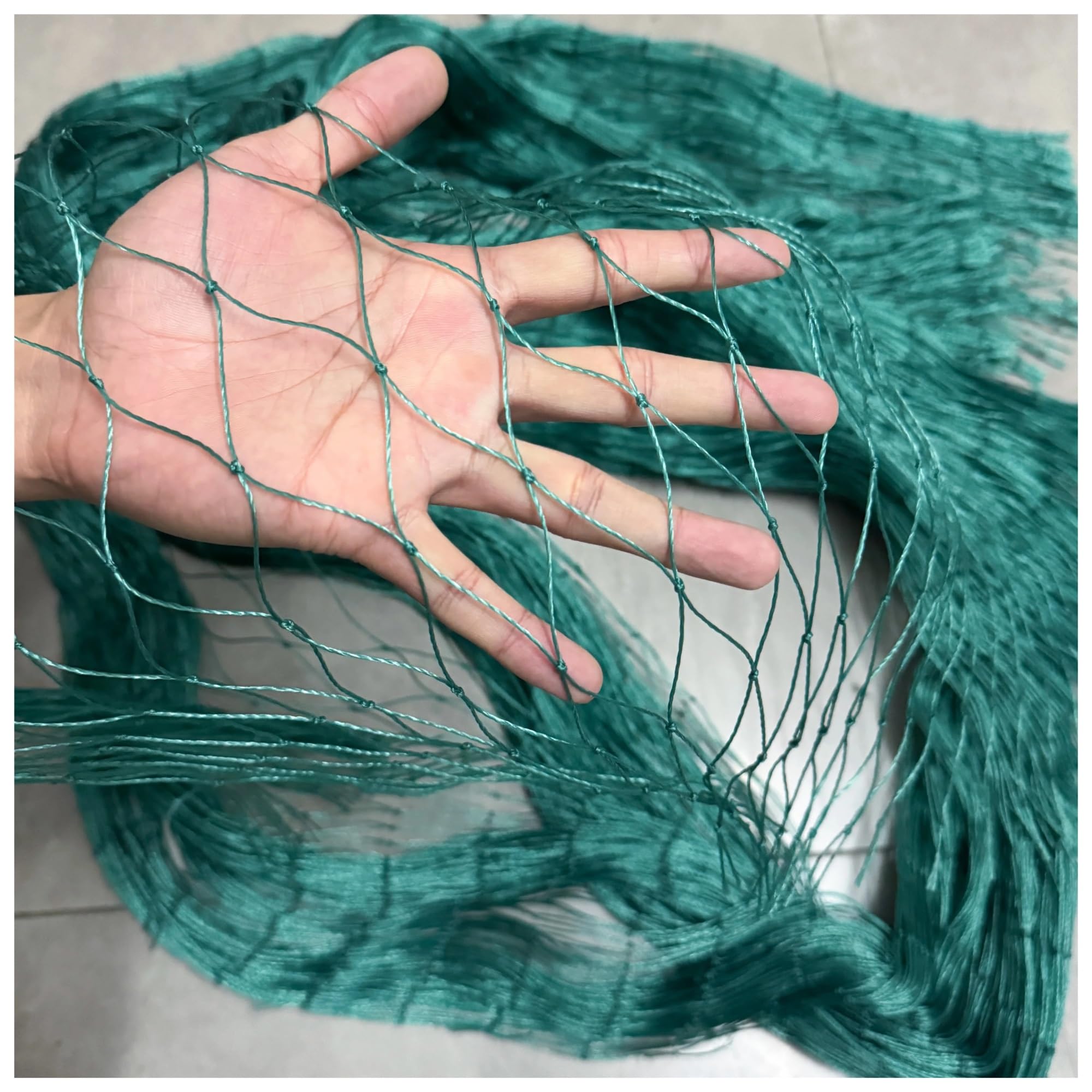 Esta Malla de Nailon para pájaros para huertos y Jardines - 4M x 10M Red antipájaros Protección para jaulas de Aves de Corral y Pollos Malla de Nailon Verde para estanques de Peces y prevenc