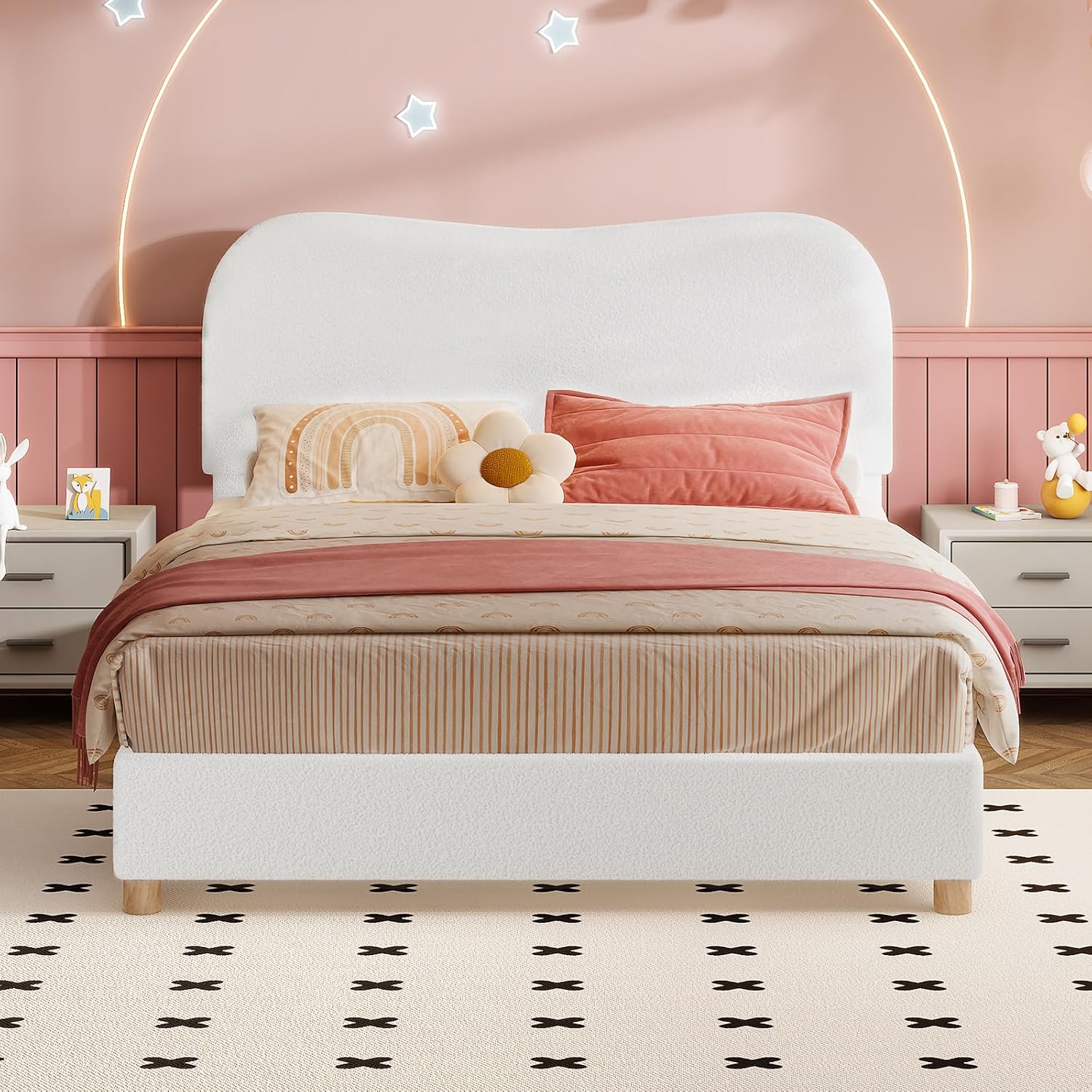Boucle Upholstered Bed Frame, Platform Design with Curved Headboard and Soft Rounded Corners, Noise-Free, Easy to Assemble, Queen Size, Off-White
