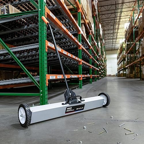 Vista 8 de Neiko - herramienta barredora de metales magnética de alto rendimiento de 24 pulgadas con altura ajustable de liberación rápida.