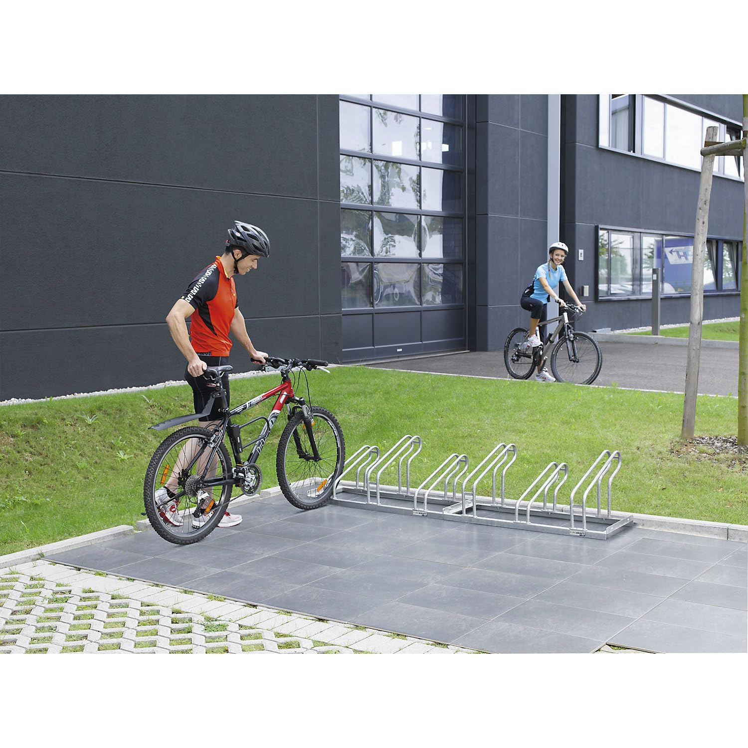 eurokraft | Fahrradständer | Bügel aus 18 mm Stahlrohr | Radeinstellung einseitig | feuerverzinkt | 3 Stellplätze