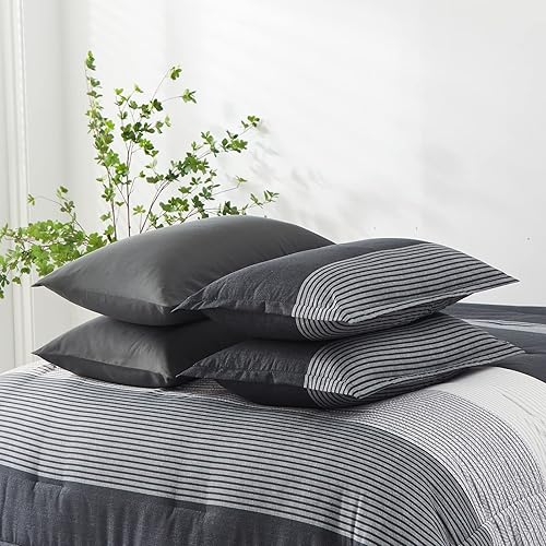 Miniatura 5 de Juego de edredón de 7 piezas en una bolsa, tamaño Queen, color negro y gris, juego de edredón ligero de microfibra a rayas para cama Queen (1