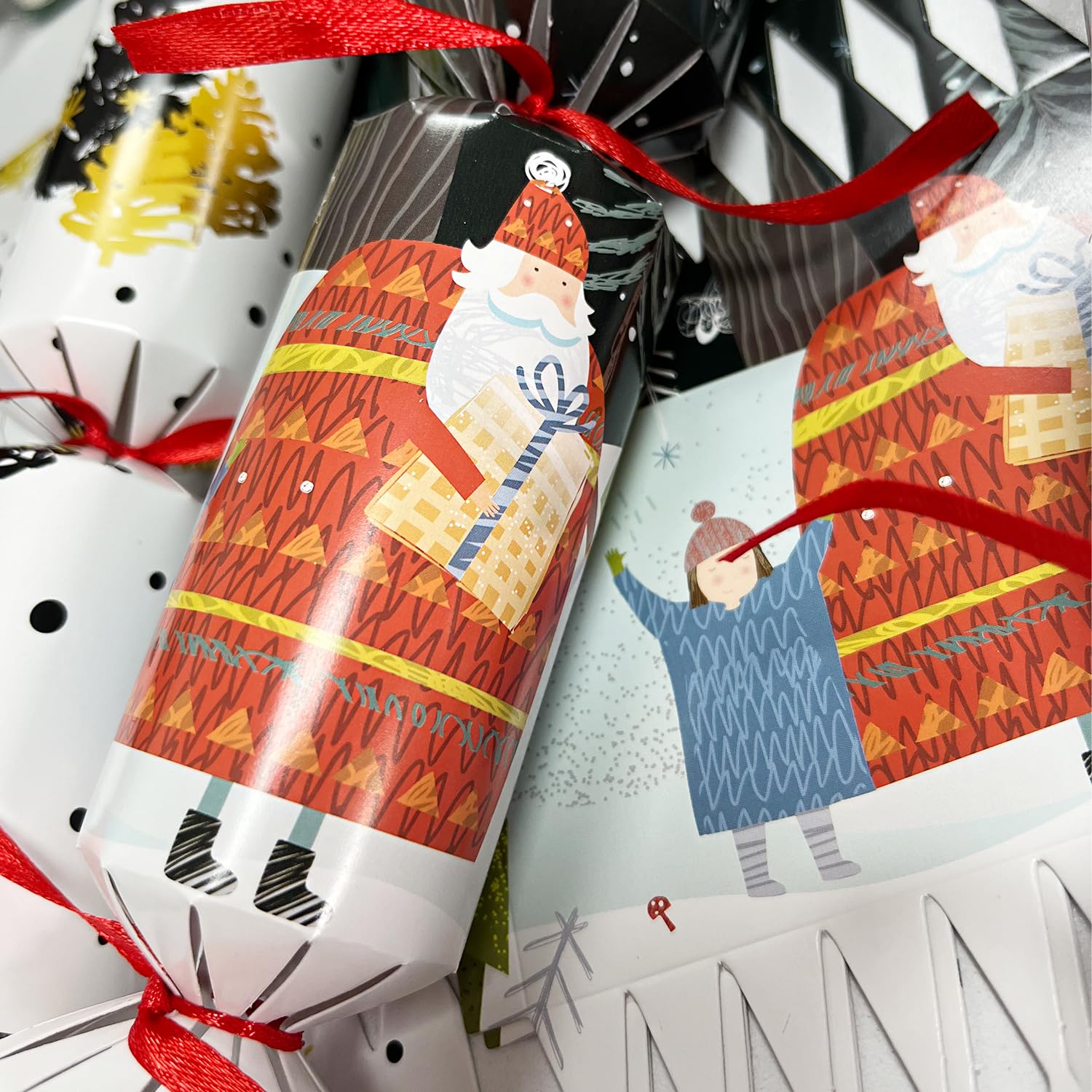 Volsha 10 Luxury Chritmas Crackers, 10 Hats 20 Strings Christmas Party Game DIY Cracker Festive Seasonal no Snap - Image 3