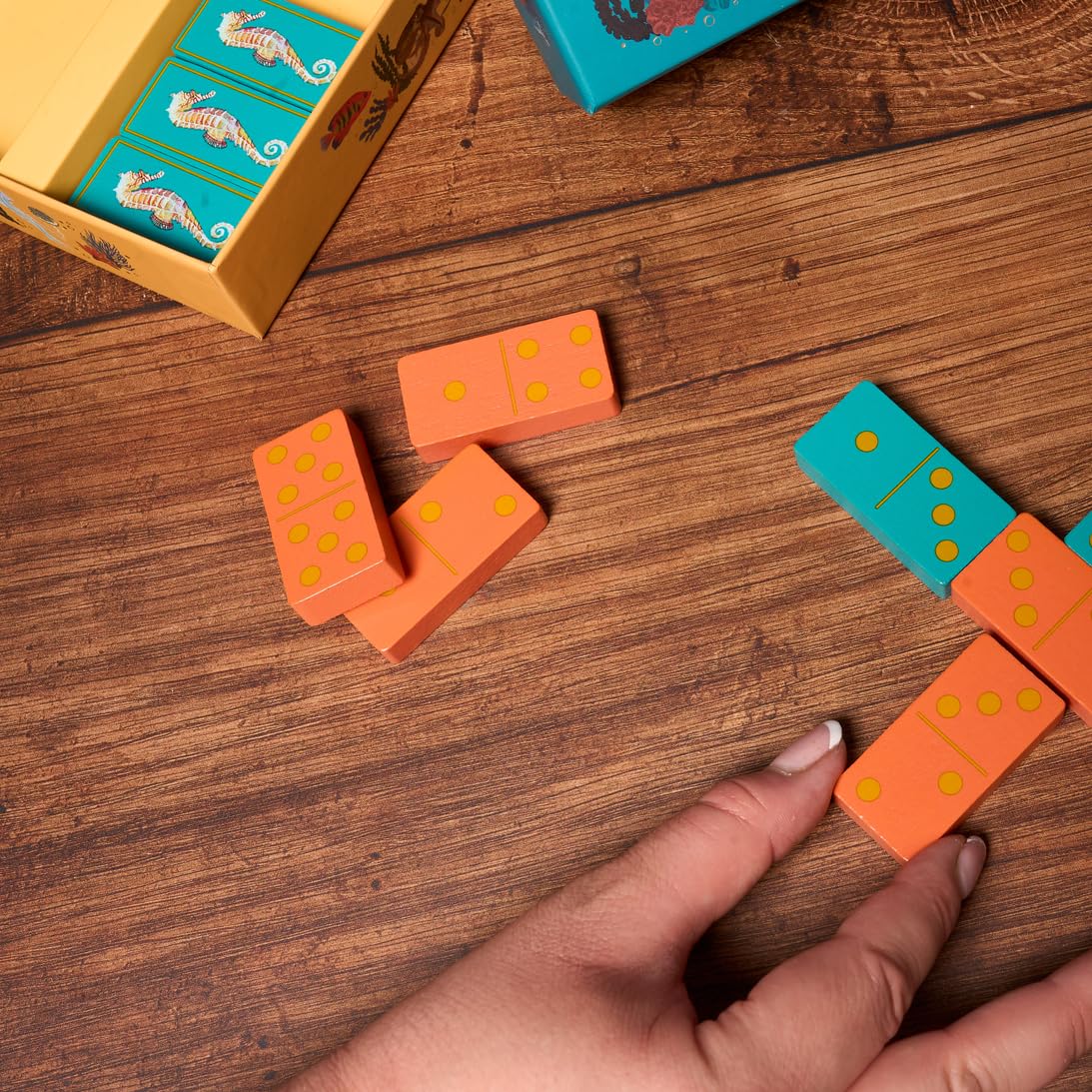 Gibsons The Art File Dominoes, Luxury Wooden Family Game with Ocean-Themed Design, 2-4 Players, Ages 4+ - Image 3