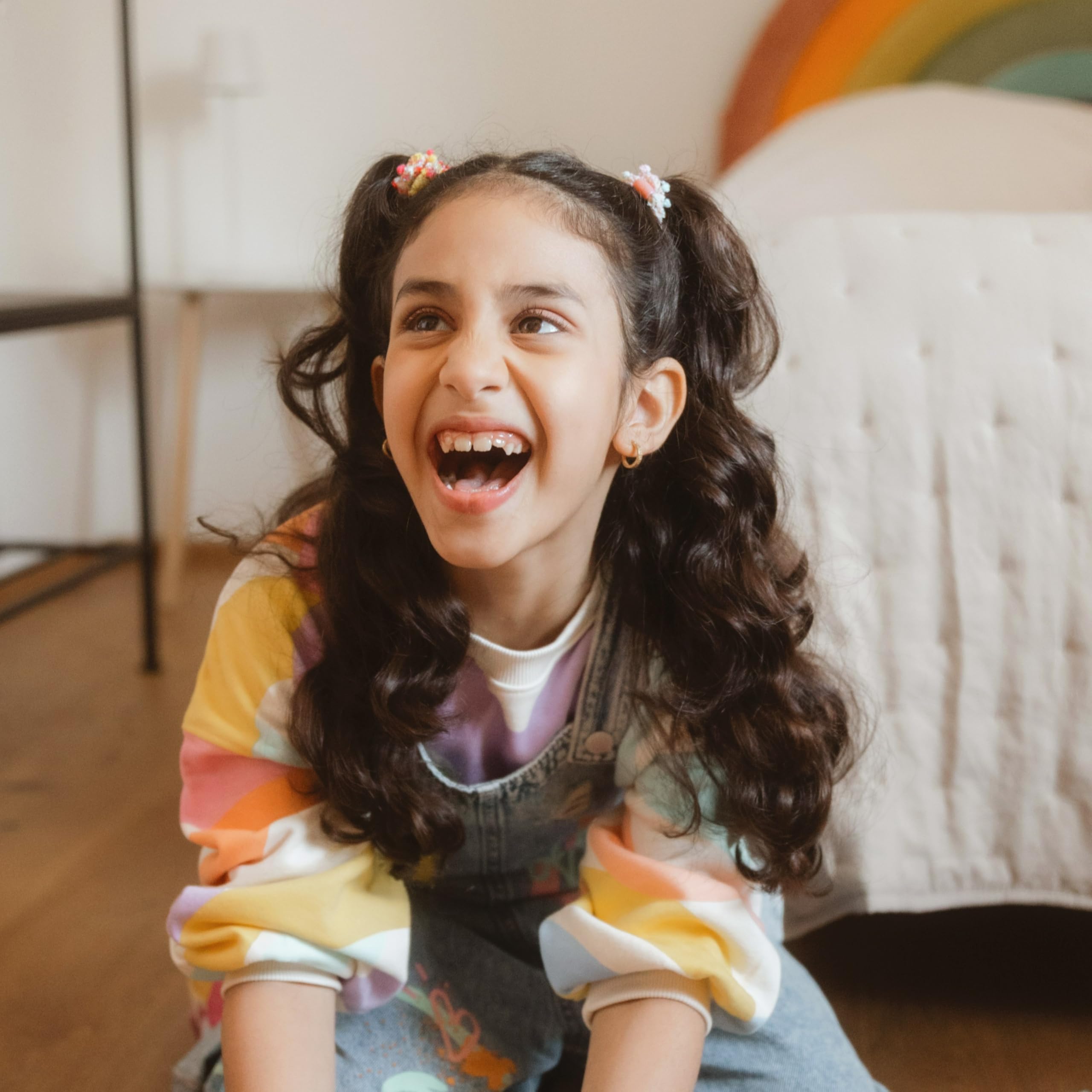 invisibobble TWISTAR Kids Pom Pom Tie (3 pezzi) – Haargummi colorati con pompon per bambini – Elastici, giocosi e delicati – Intrecciati per bambine e bambini – Ideali per teste piccole