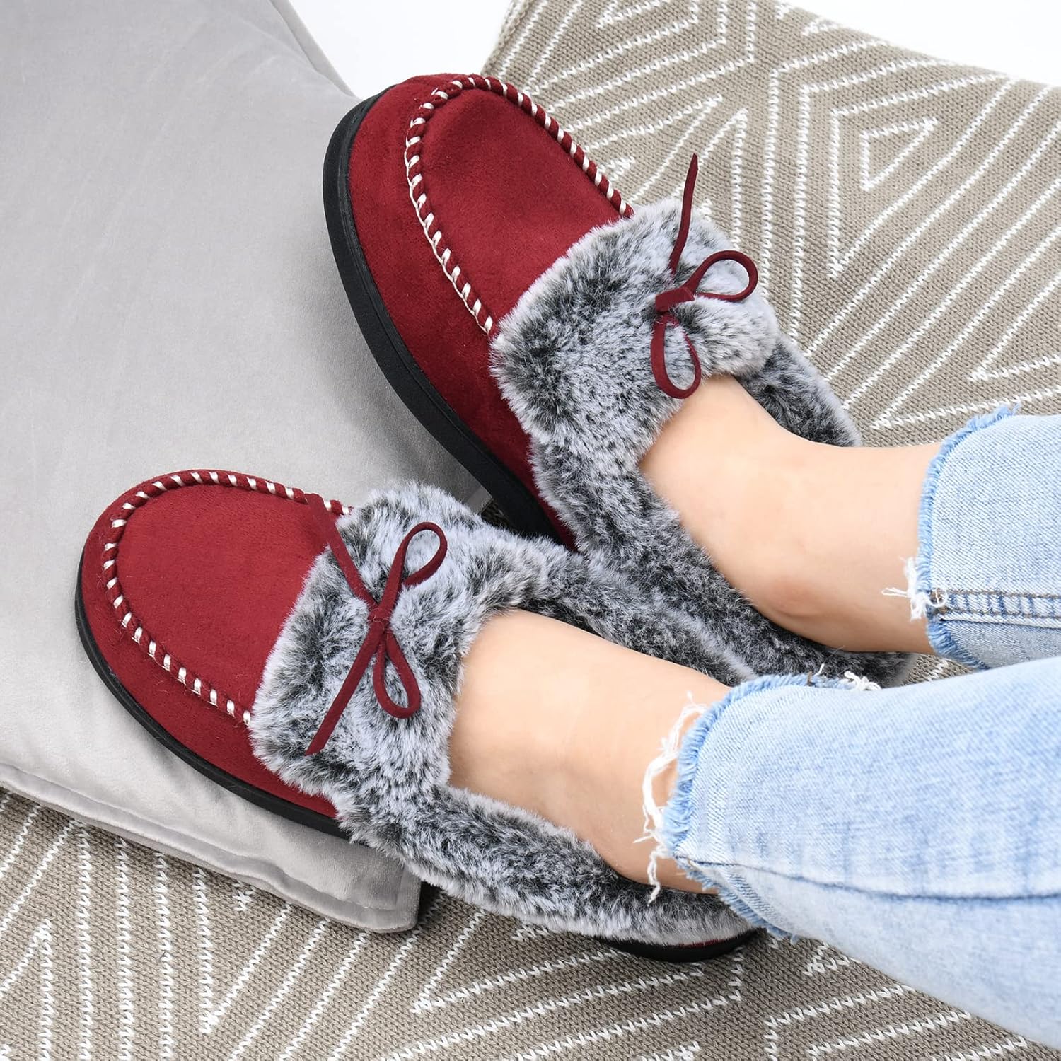 DL Women's Fuzzy Warm Moccasin Slippers Memory Foam, Soft Fluffy Winter House Closed Back Fur Lined, Cozy Ladies Suede Indoor Bedroom Houseshoes Non-Slip - Image 2