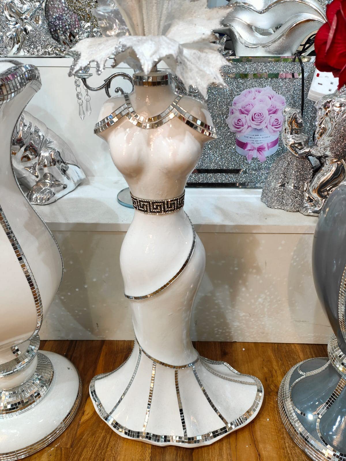 Biznest Italian Sparkly Vase Romany Mirrored Mosaic Lady Shape 60X40Cm White Silver Large Floor Vase