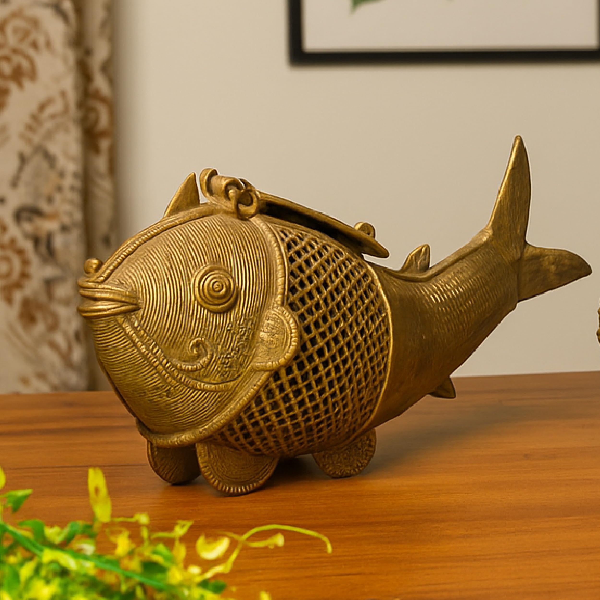 Buy Saras Aajeevika 1 Pc of Handcrafted Dhokra Art Brass Fish