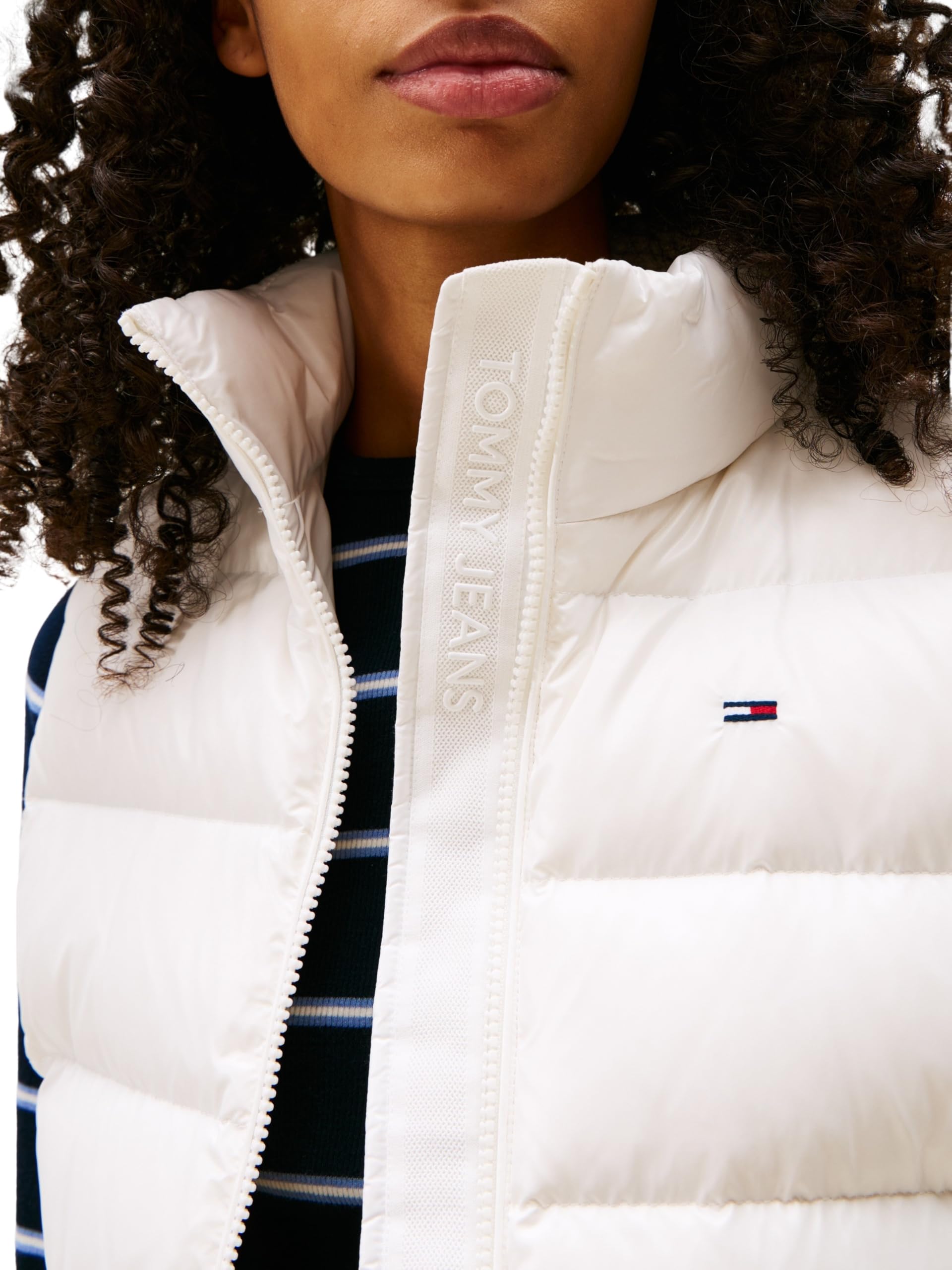 Tommy Jeans Veste sans Manches Femme Slim Zip Print Down avec Col Montant