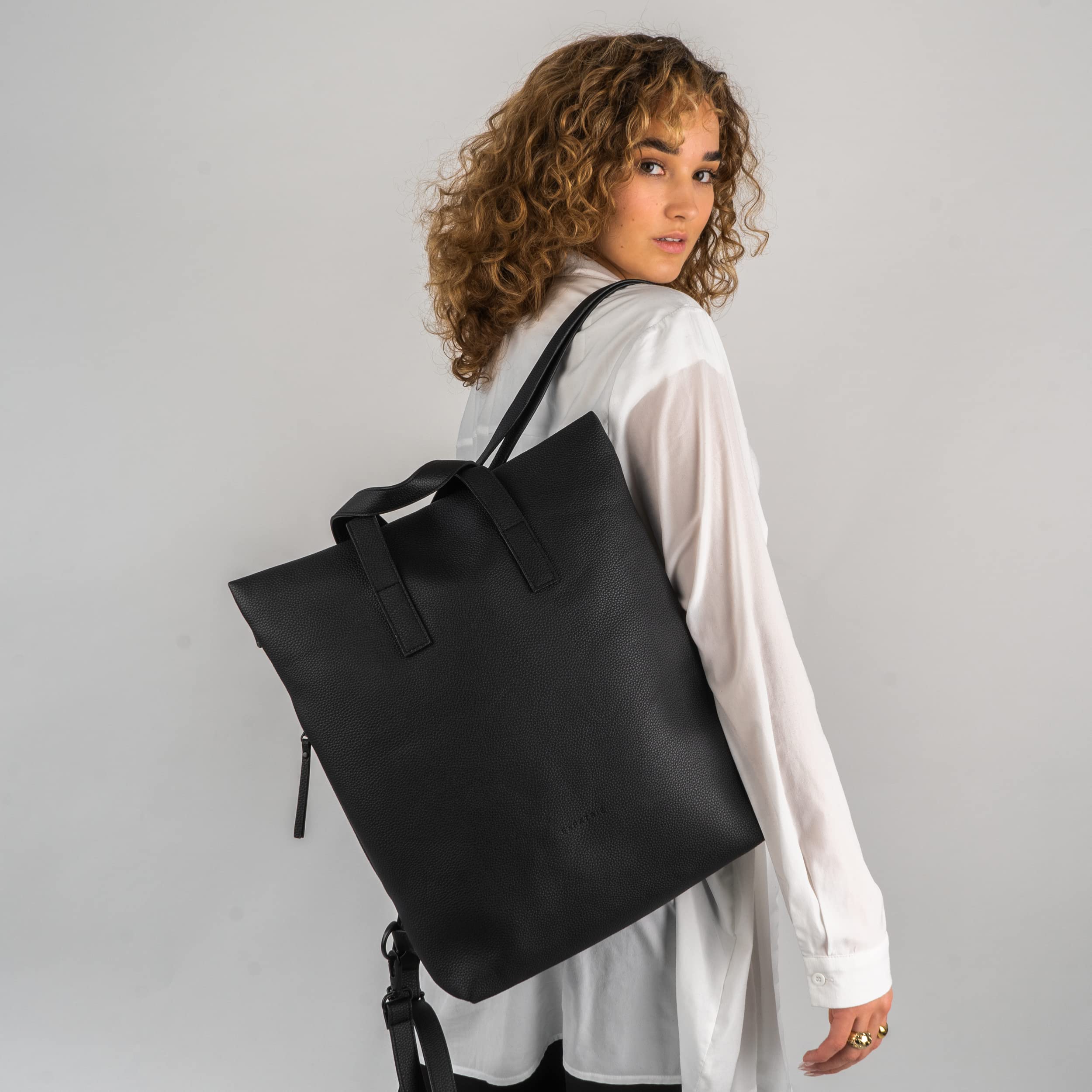 Borsa Zaino Donna Nero - Expatrié "Lou" Zainetto in Pelle Vegana Borse a Tracolla in PU - Borsa a Spalla o a Mano di Alta Qualità in Pelle Sintetica con Cinghie Rimovibili e Regolabili
