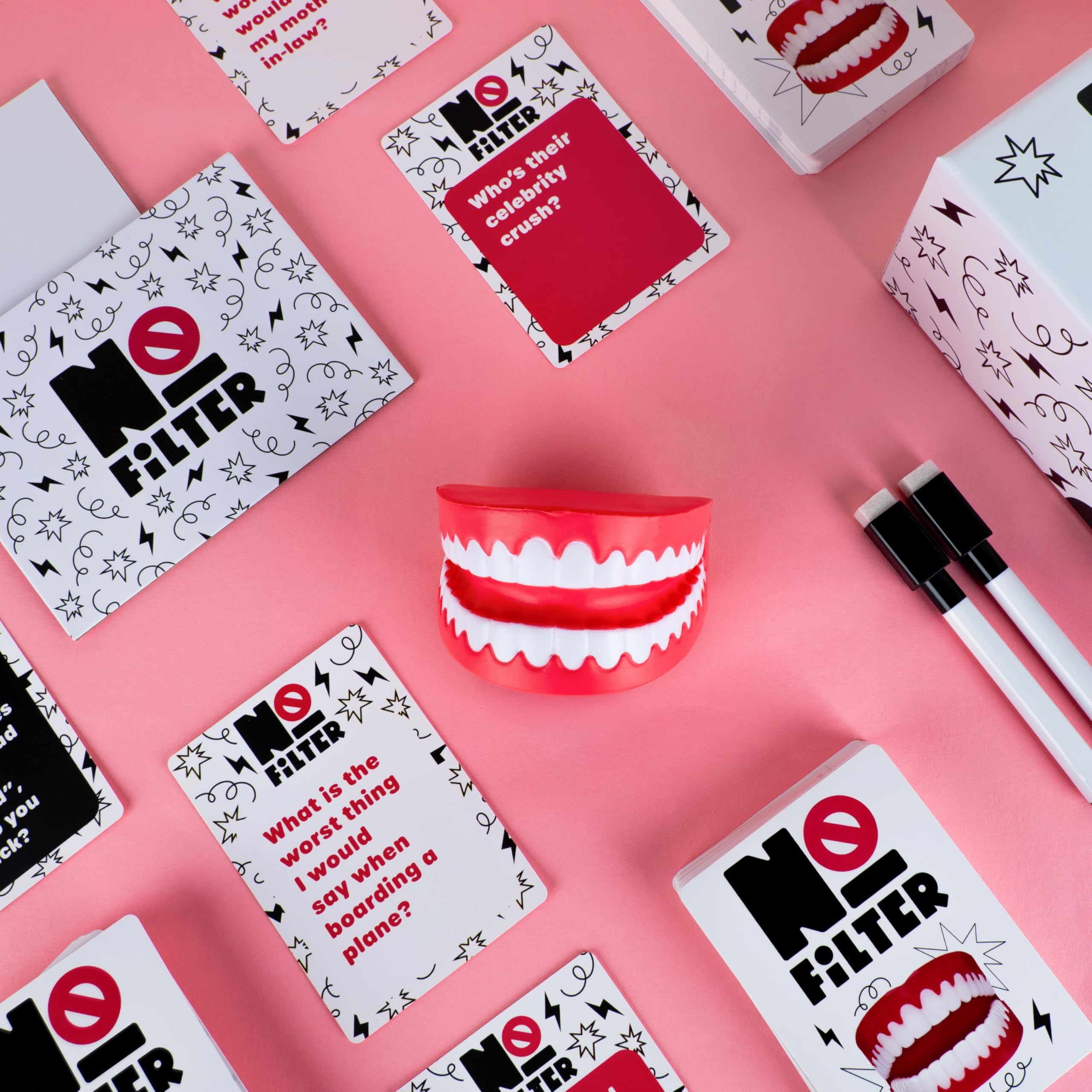 Fizz Creations No Filter Adult Party Card Game - Lustige Wilde Spiele mit Whiteboards & Stiften, 100+ Prompt Karten, Lustiges Wahrheitsspiel für Freunde, Spieleabend, Junggesellinnenabschied