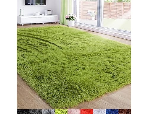 Best Green Grass Rugs for Photoshoots: Top Picks for 2024