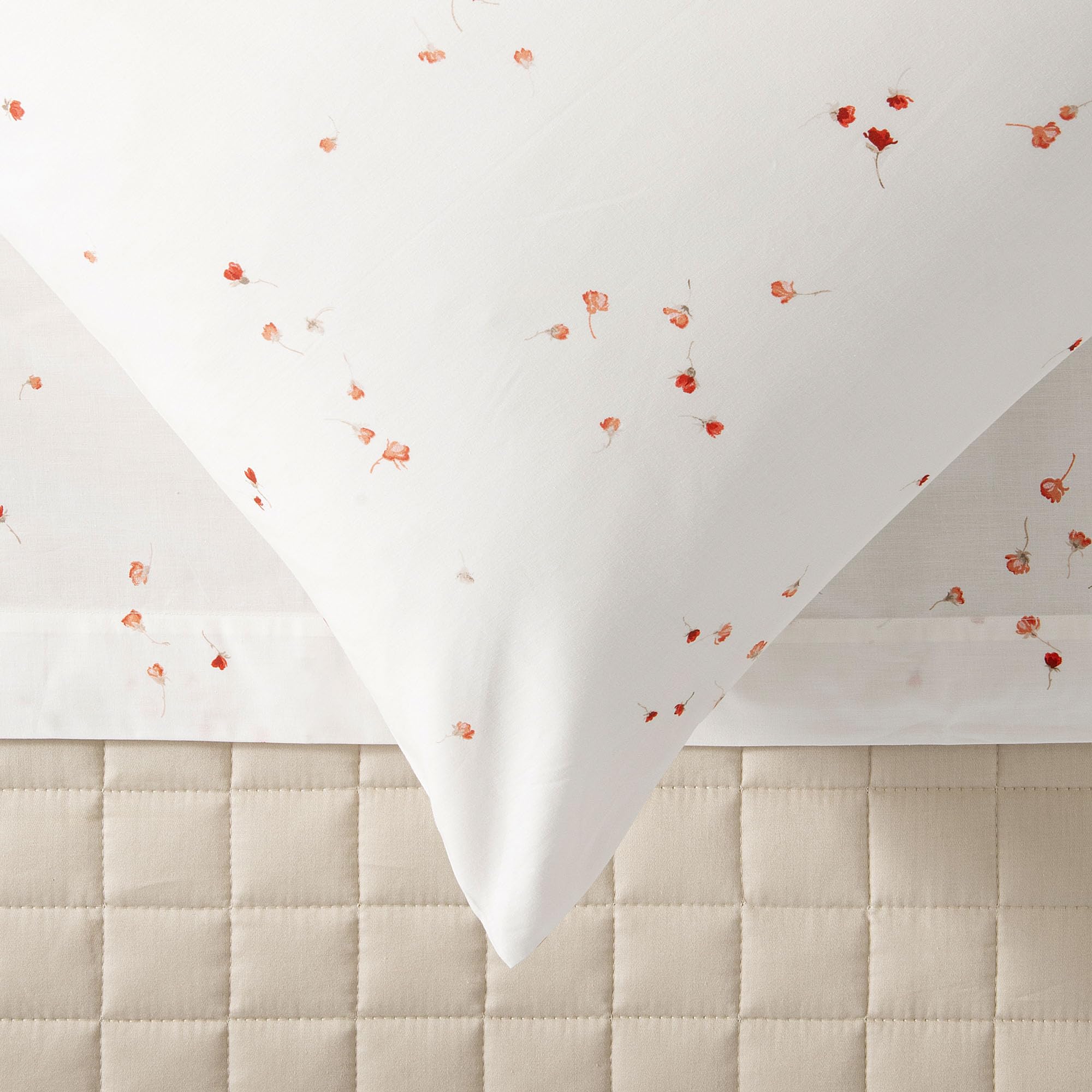 Zucchi - Juego de sábanas matrimonial, colección Ginny, percal, blanco con flores rojas
