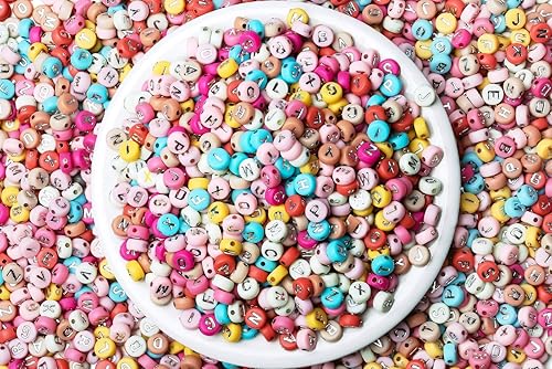 Vista 26 de DUQGUHO 3500 cuentas de letras acrílicas del alfabeto de la A a la Z, cuentas redondas blancas de 26 letras para hacer joyas, pulseras, accesorios