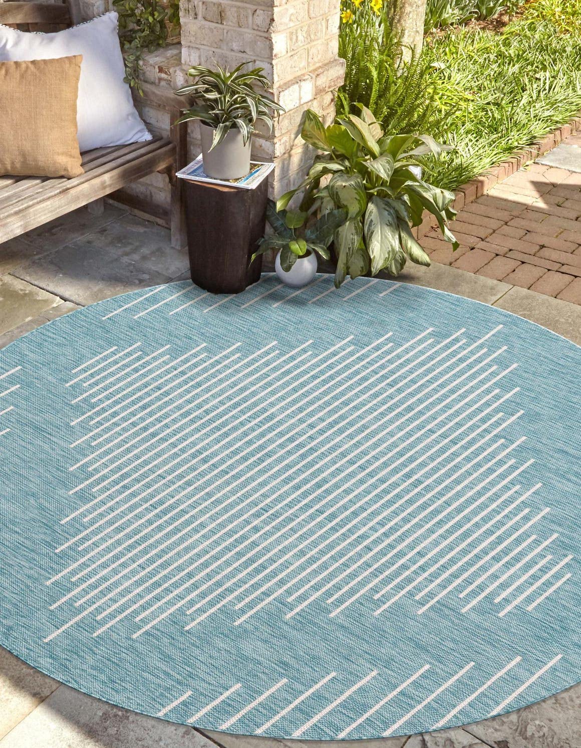 Unique Loom Outdoor Modern Collection Area Rug - Tambor (10' 8" Round, Light Aqua/ Ivory)
