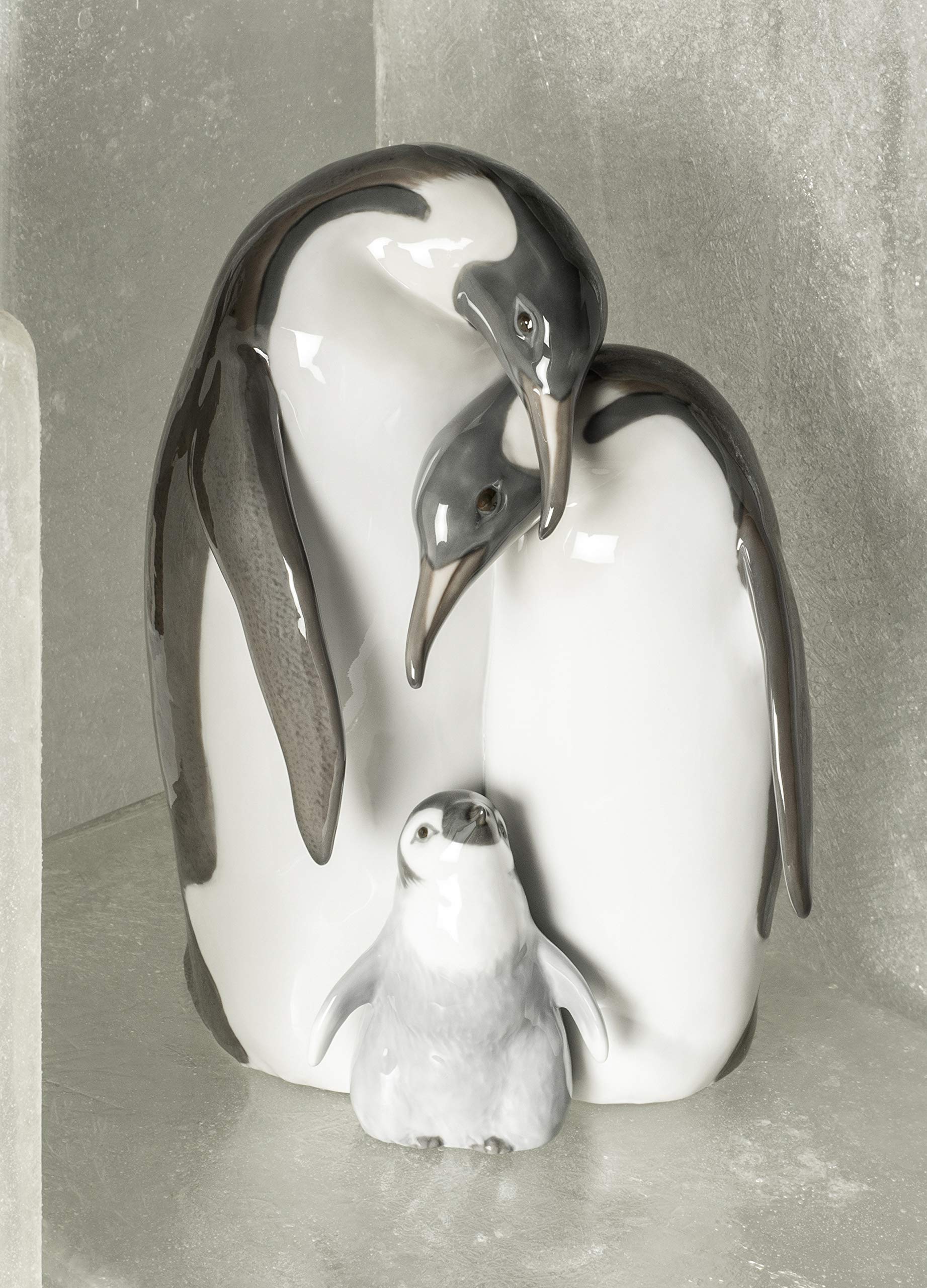 LLADRÓ Estatueta da família pinguim. Figura de pinguim de