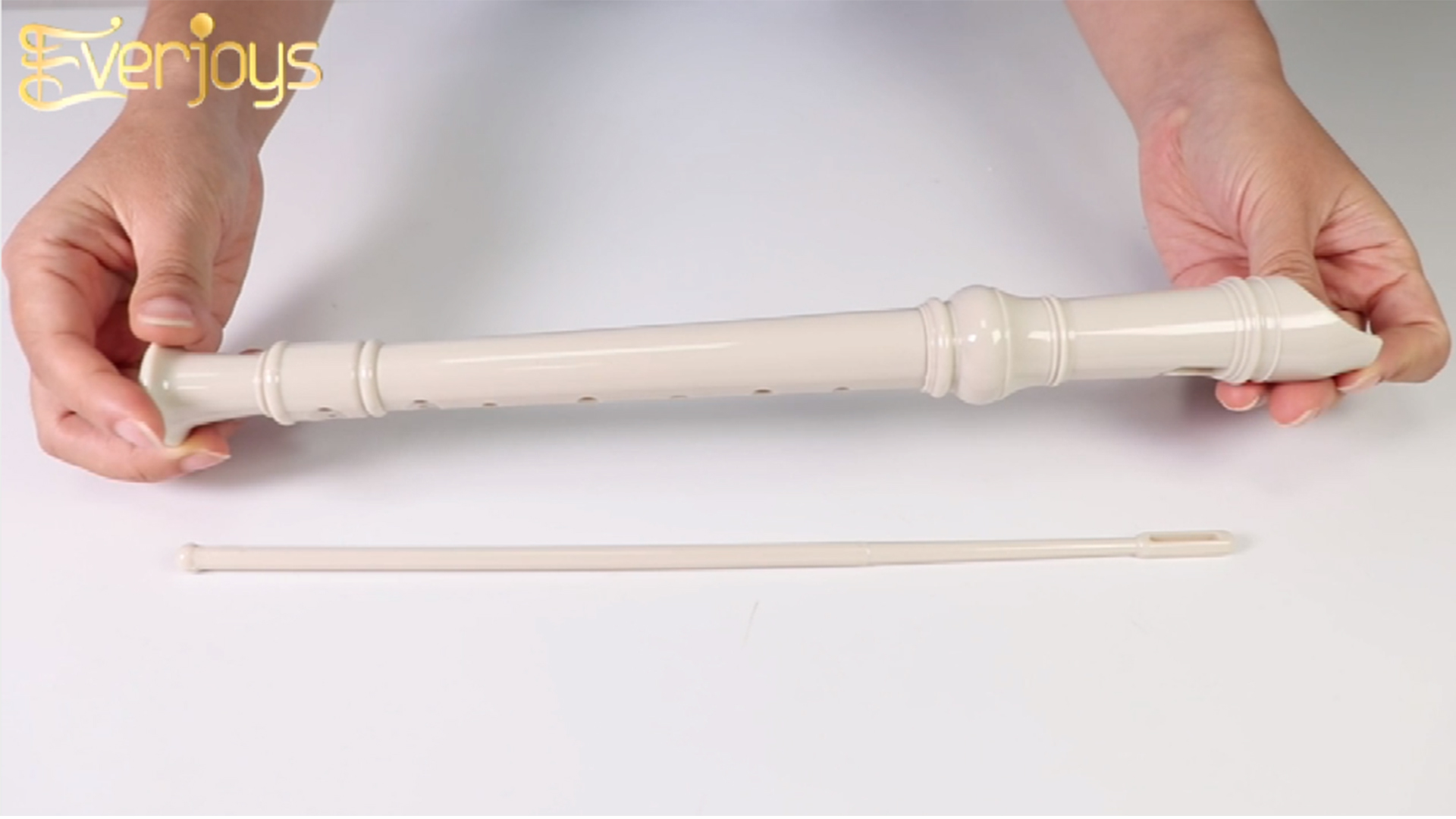 Amazon | ソプラノリコーダー ドイツ式Cキー8穴フルート着脱式3本