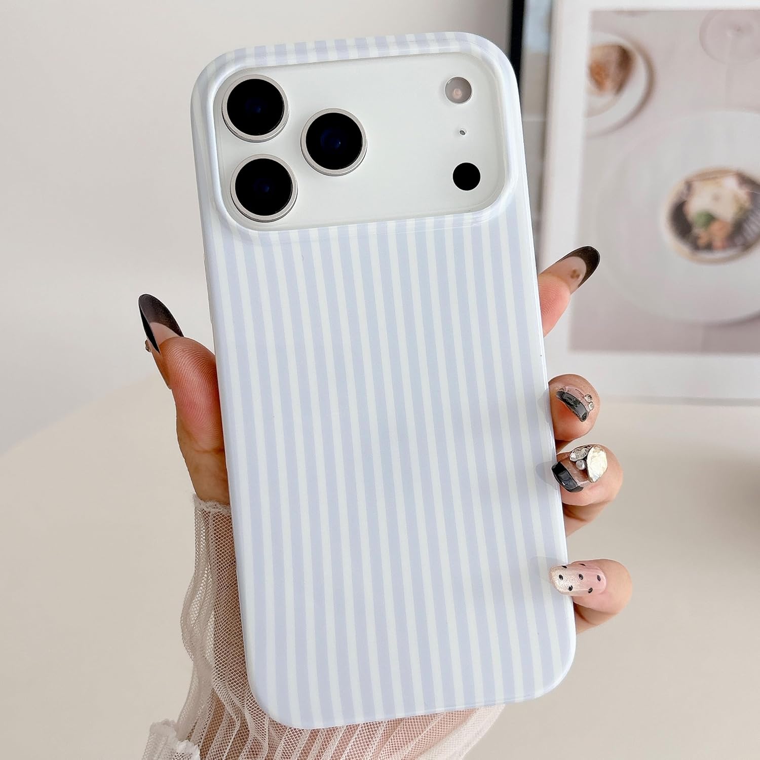 Striped Phone Case for iPhone 17 Pro Max, Fashion Retro Stripe Pattern Aesthetic Cover, Soft TPU Slim Shockproof Case for Girls Women-Blue