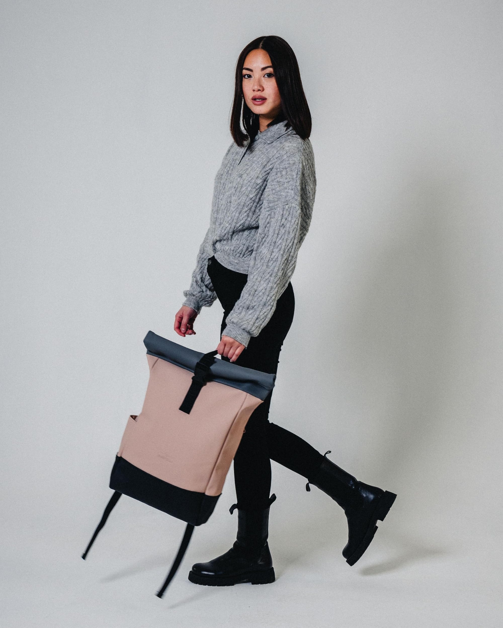 Johnny Urban Sac à Dos Femme & Homme - Harvey Medium - Backpack Roll Top pour Ordinateur Portable pour Voyage Travail, Loisir - Compartiment de 16 Pouces - Hydrofogue